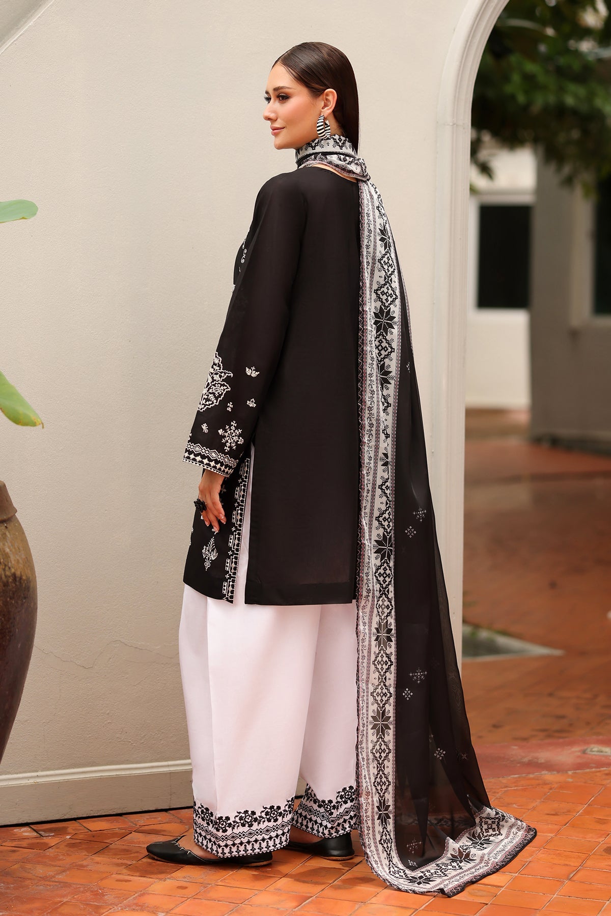 EMBROIDERED LAWN SF-4193