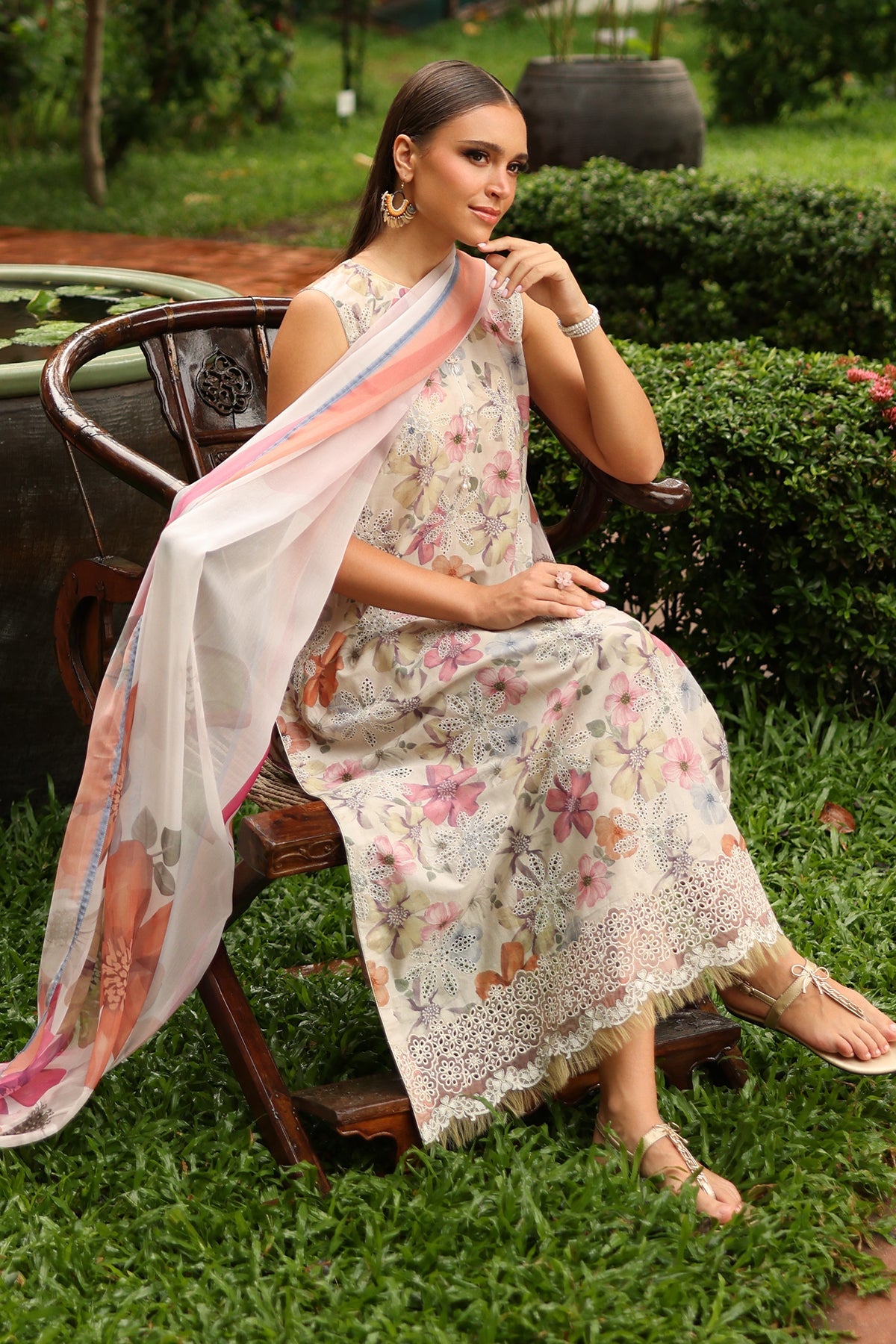 EMBROIDERED LAWN SF-4246