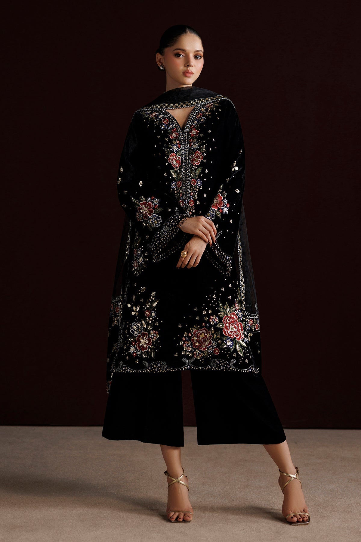 EMBROIDERED VELVET SF-4552