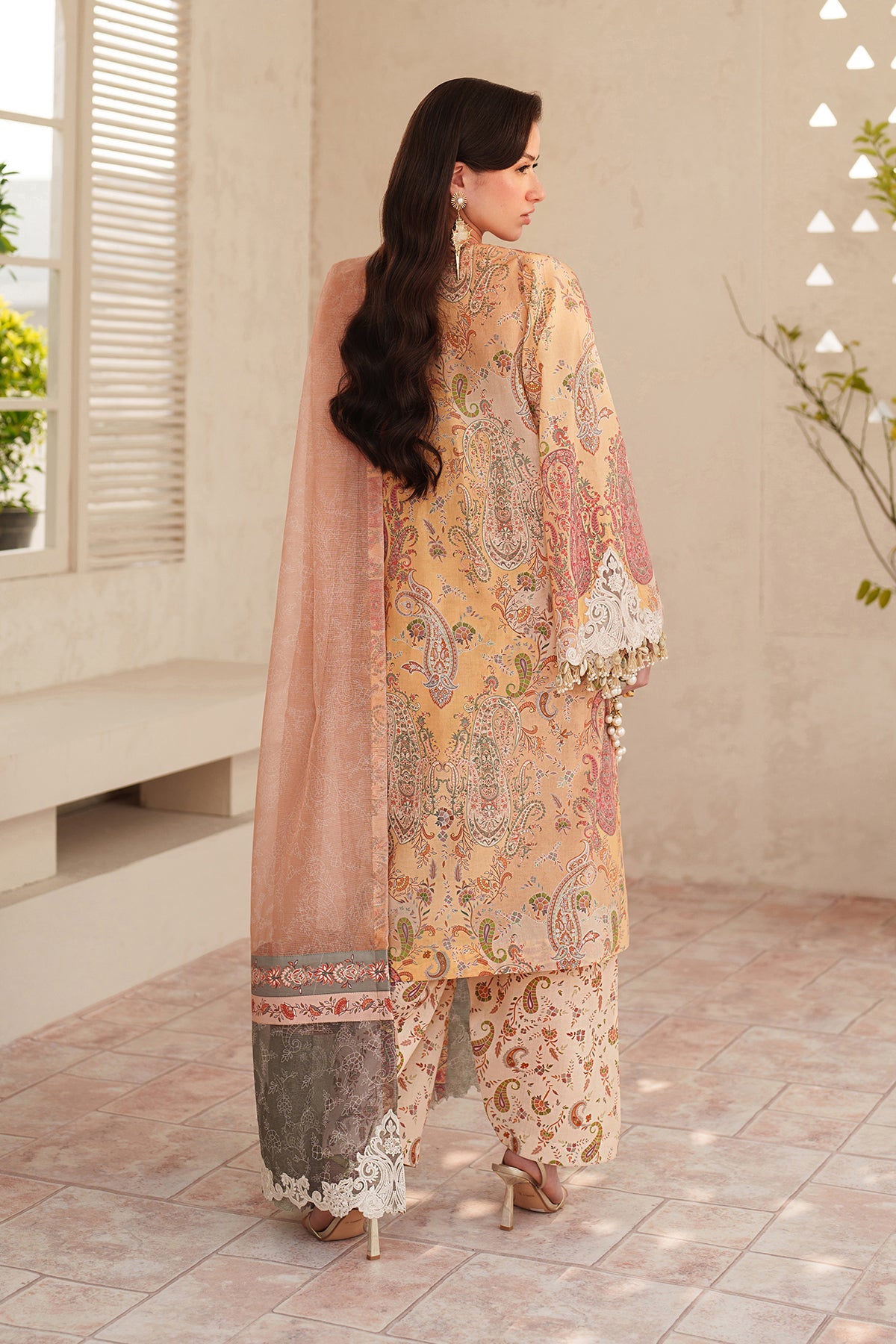 EMBROIDERED LAWN UF-4403