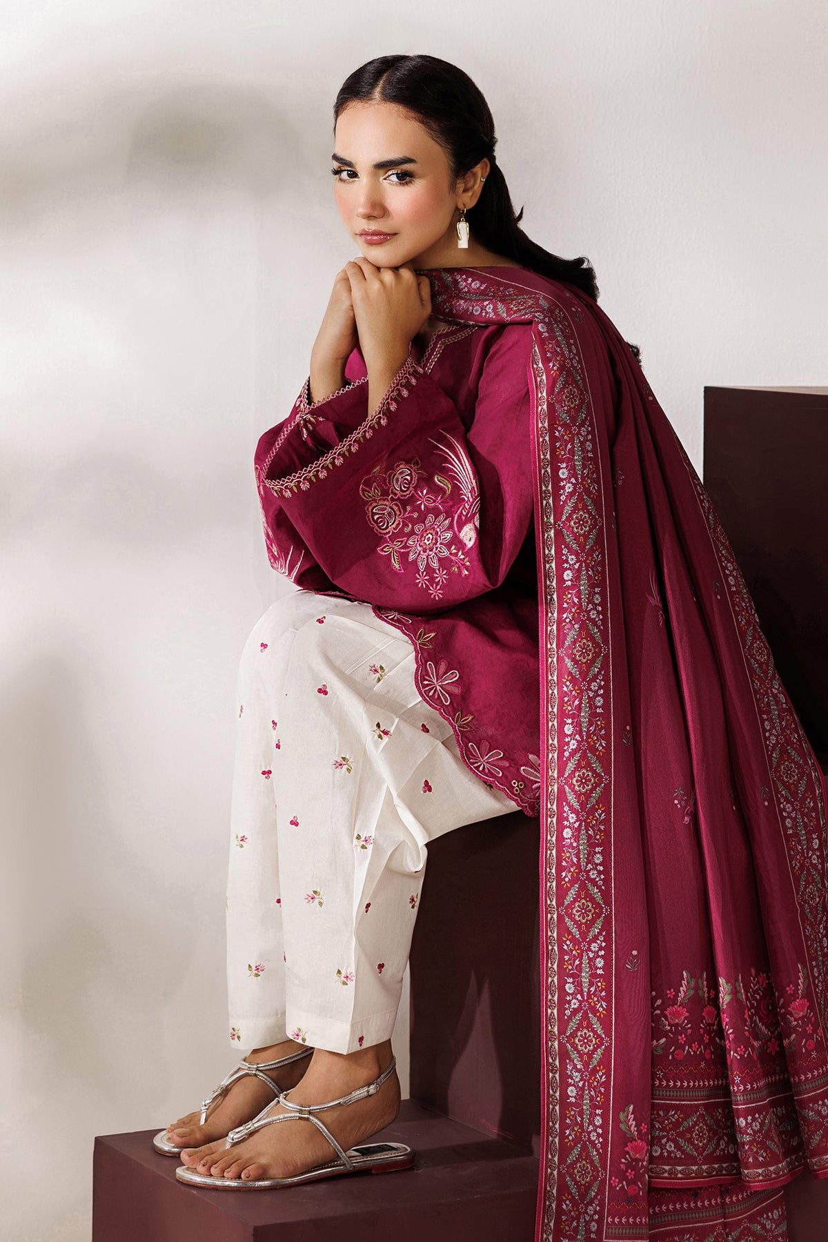 EMBROIDERED JACQUARD PR-1273