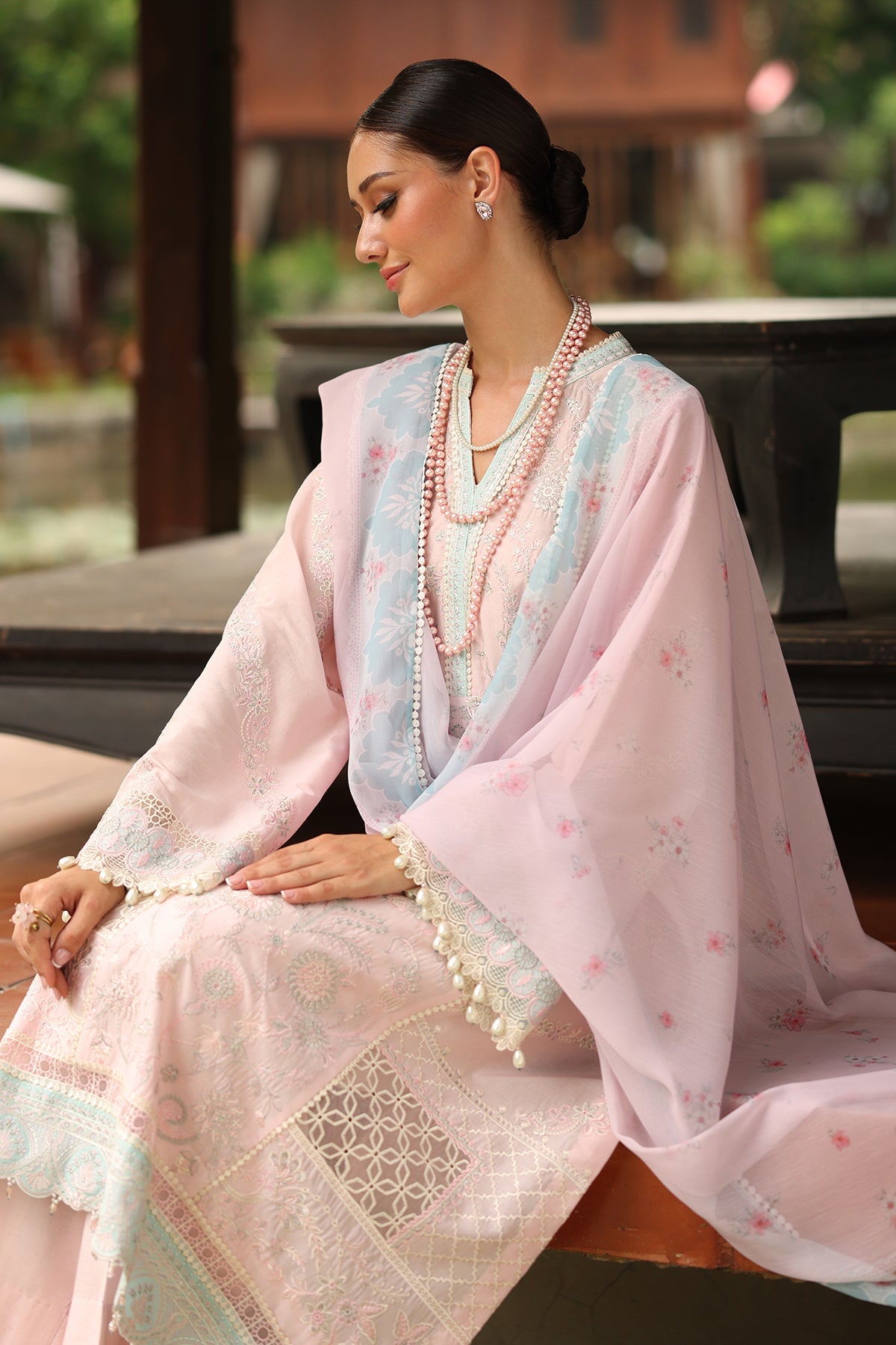 EMBROIDERED LAWN SF-4260