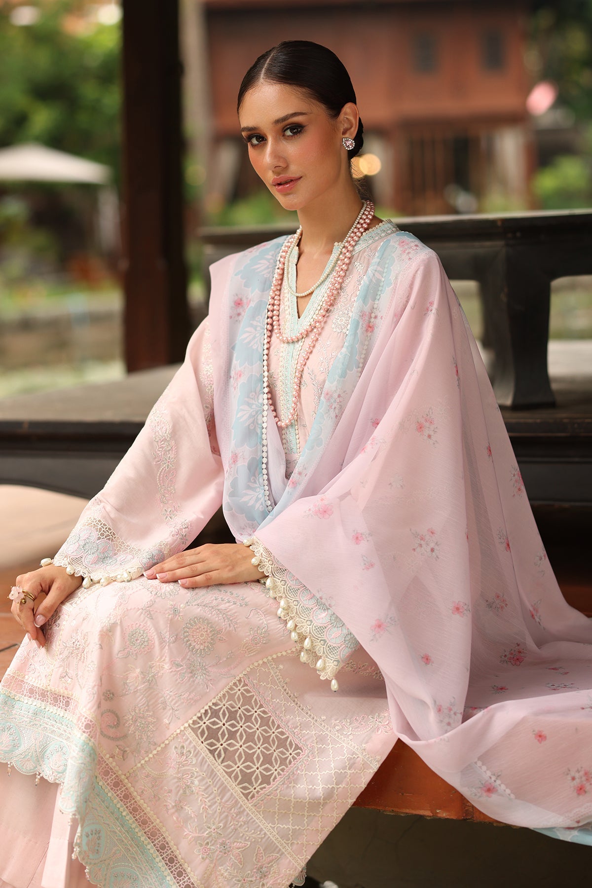 EMBROIDERED LAWN UF-4260