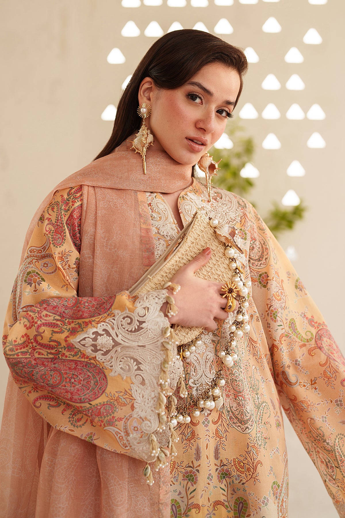 EMBROIDERED LAWN UF-4403