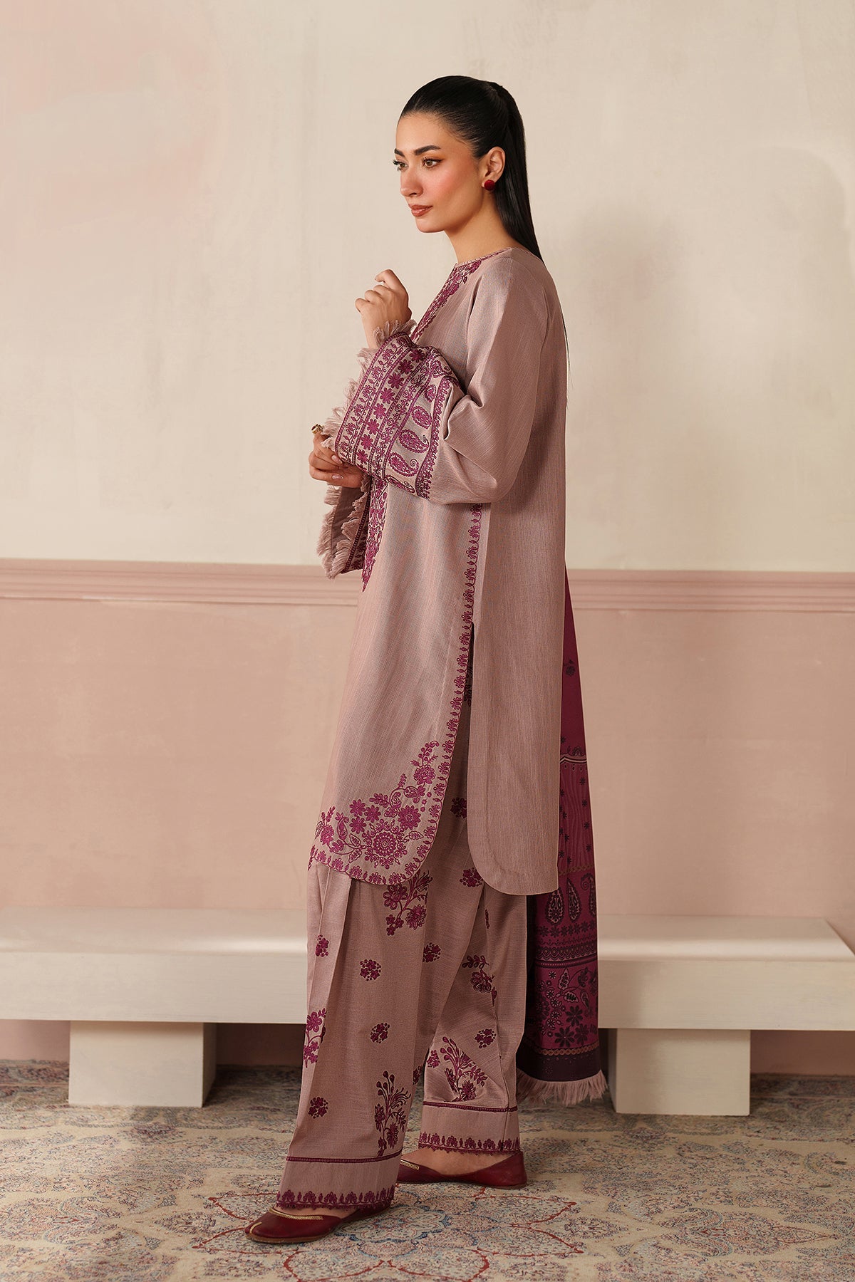 EMBROIDERED KHADDAR SF-4353