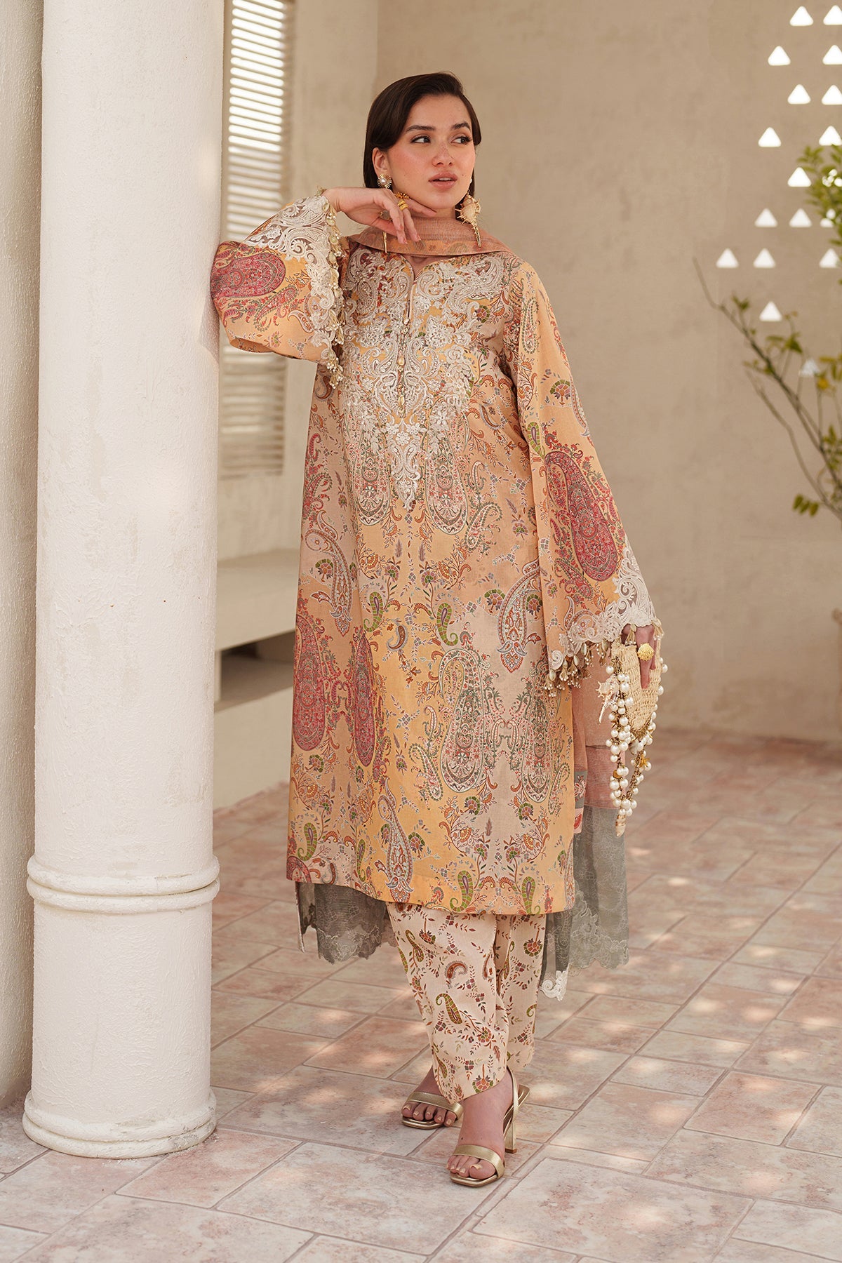 EMBROIDERED LAWN UF-4403