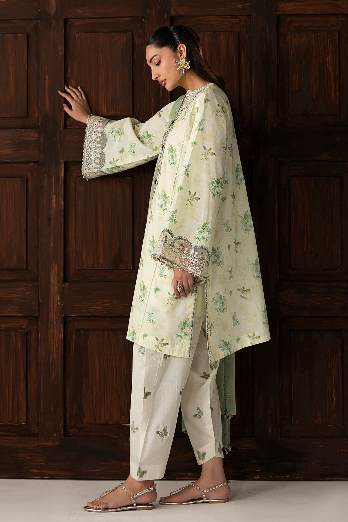 EMBROIDERED LAWN SF-4420