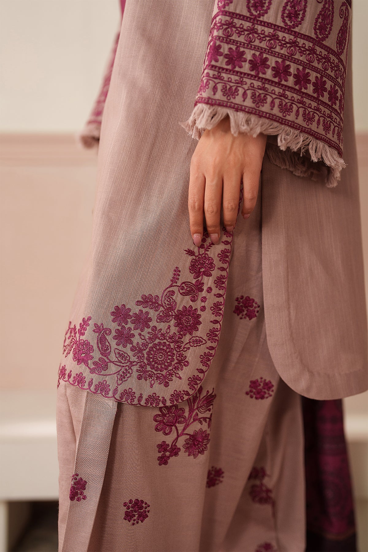 EMBROIDERED KHADDAR UF-4353