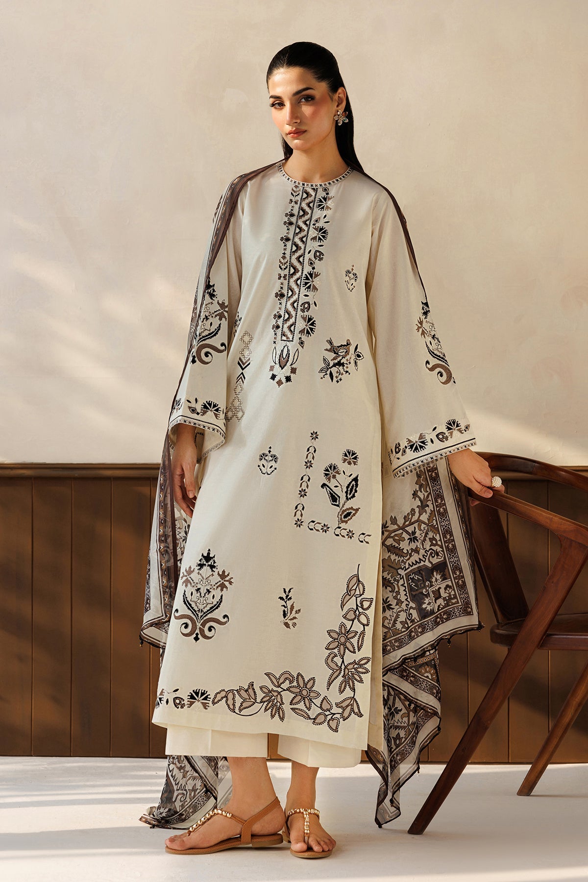 EMBROIDERED SELF JAQUARD LAWN UF-4504