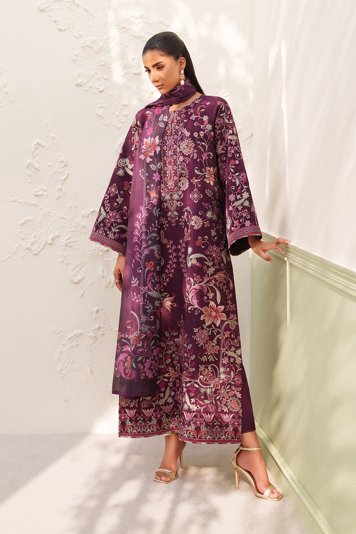 EMBROIDERED RAW SILK SF-4382