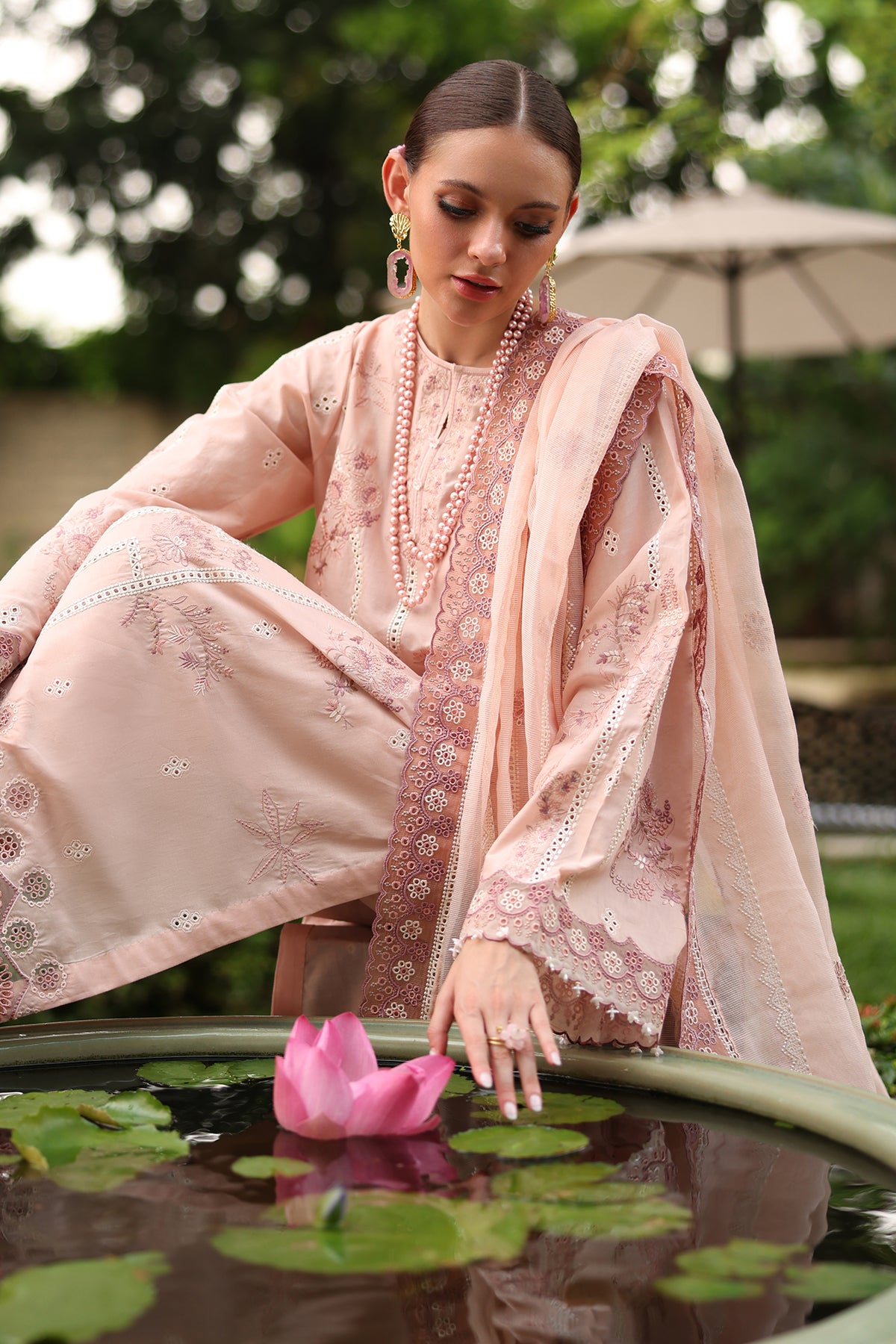 EMBROIDERED LAWN SF-4261