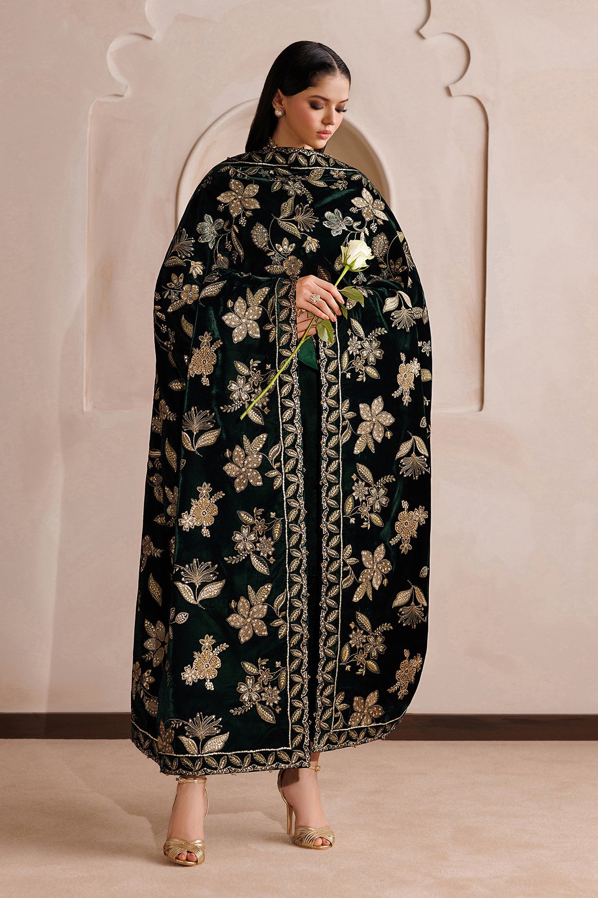 EMBROIDERED VELVET SHAWL VS-65