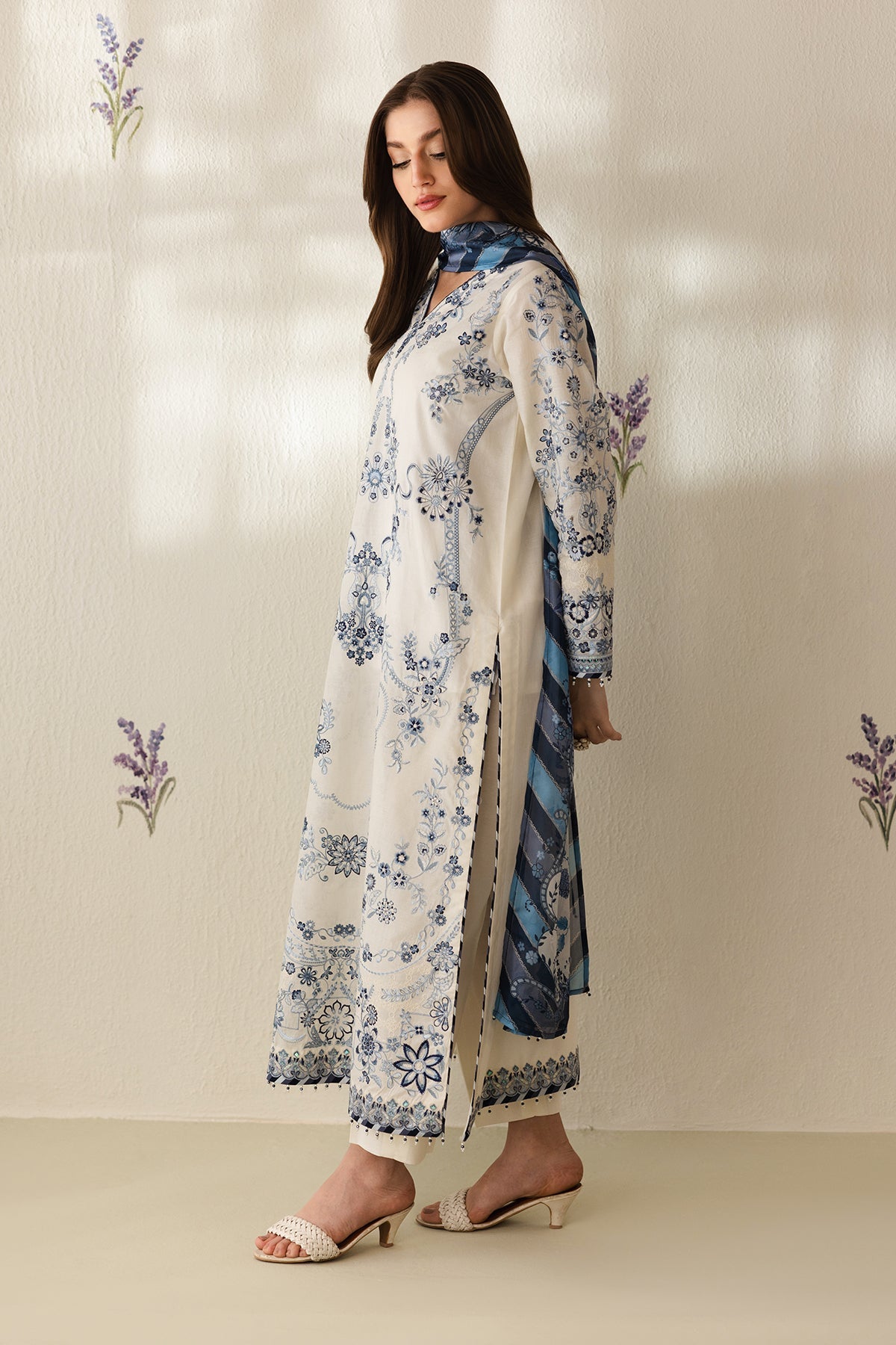 EMBROIDERED LAWN UF-4423