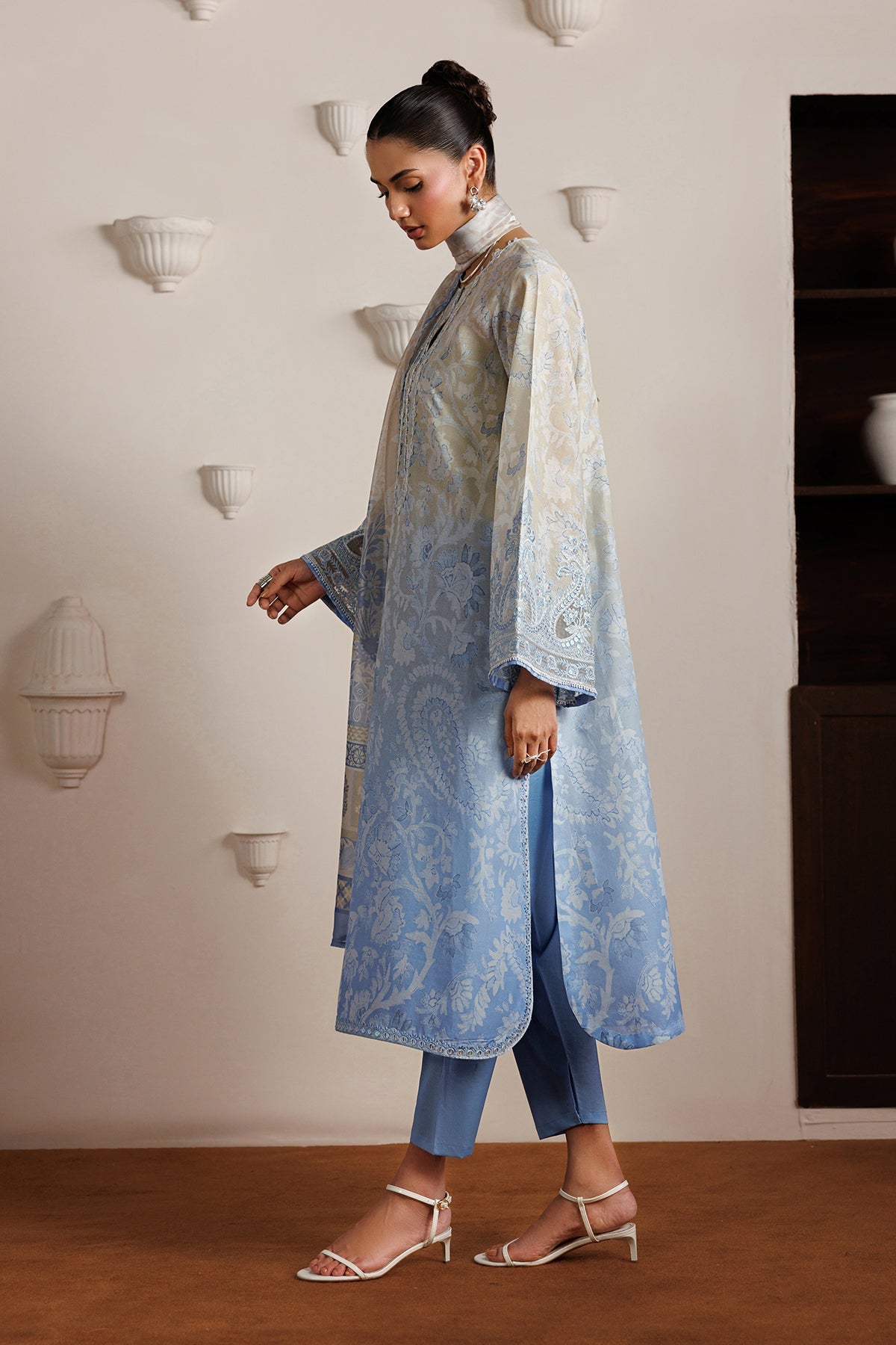 EMBROIDERED LAWN UF-4524