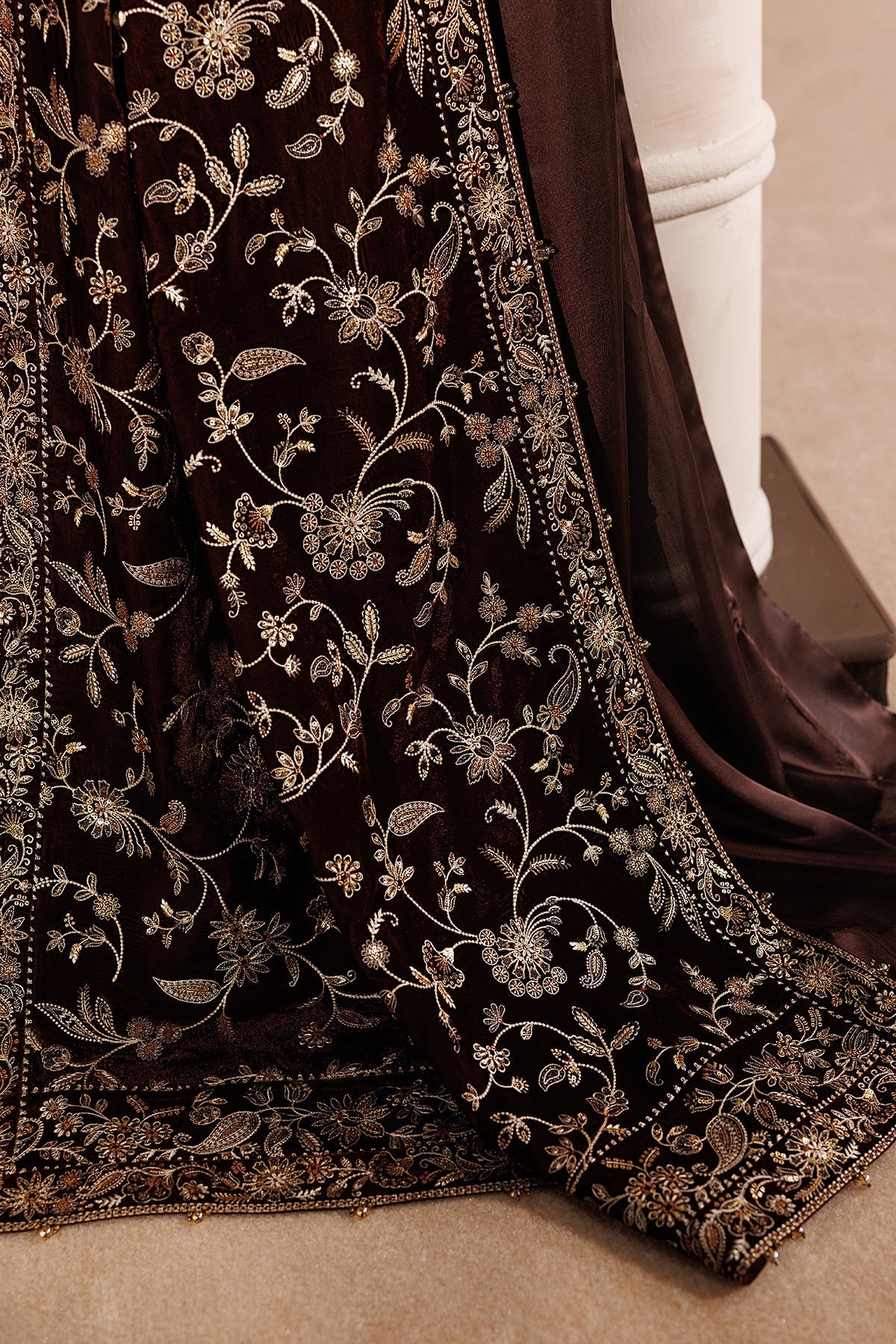 EMBROIDERED VELVET SHAWL VS-72