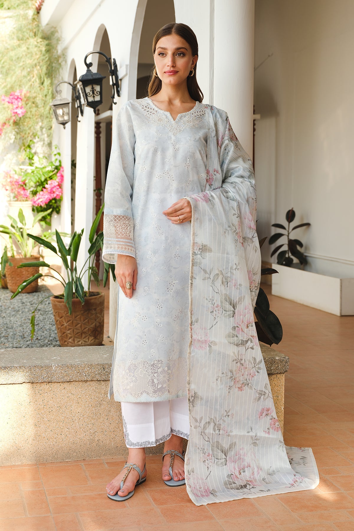 EMBROIDERED PRINTED LAWN UF-658