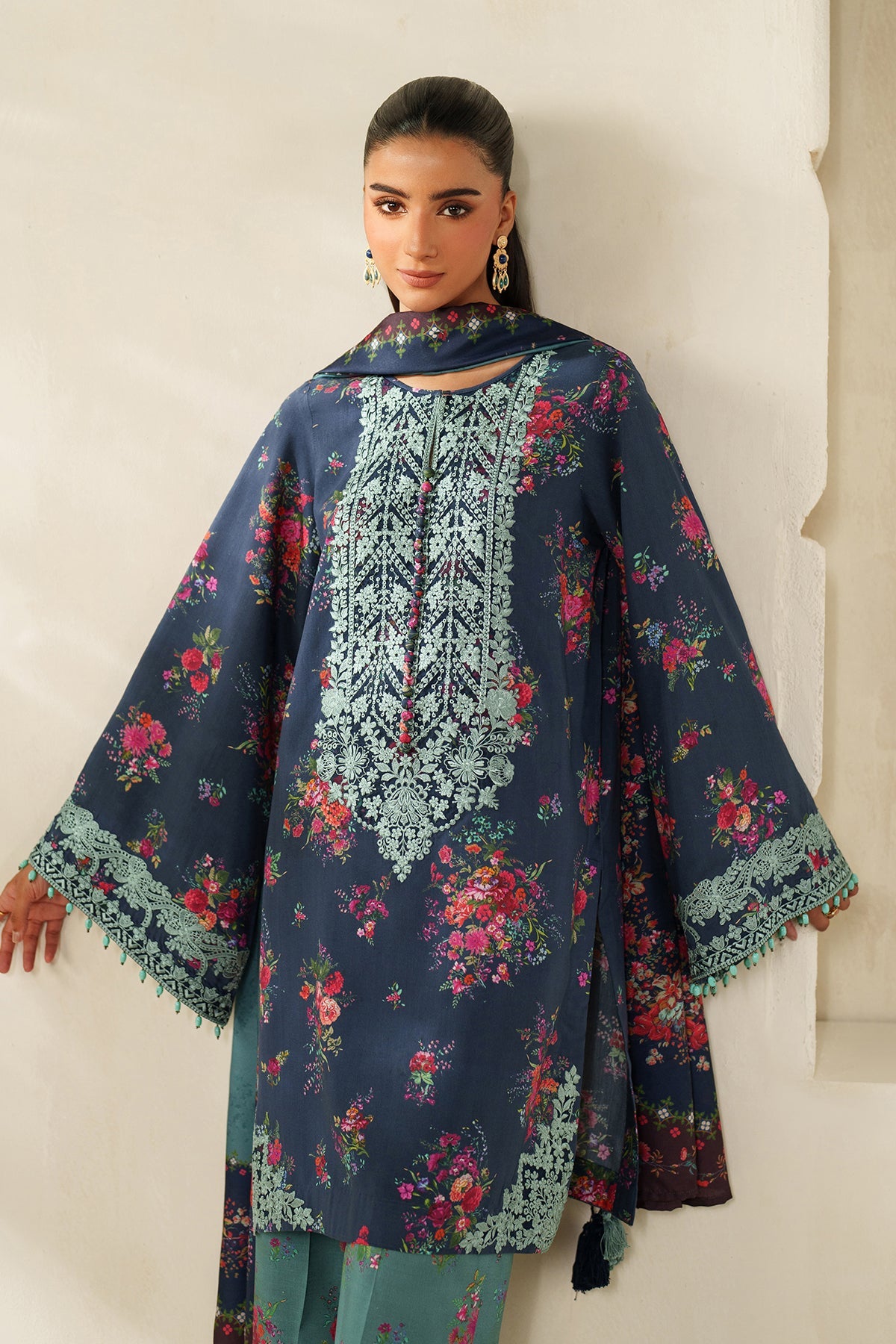 EMBROIDERED KHADDAR UF-4337