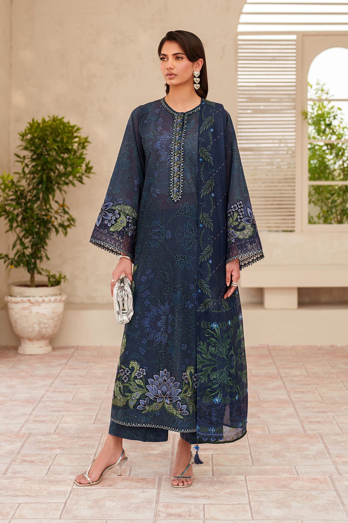 EMBROIDERED LAWN UF-4404