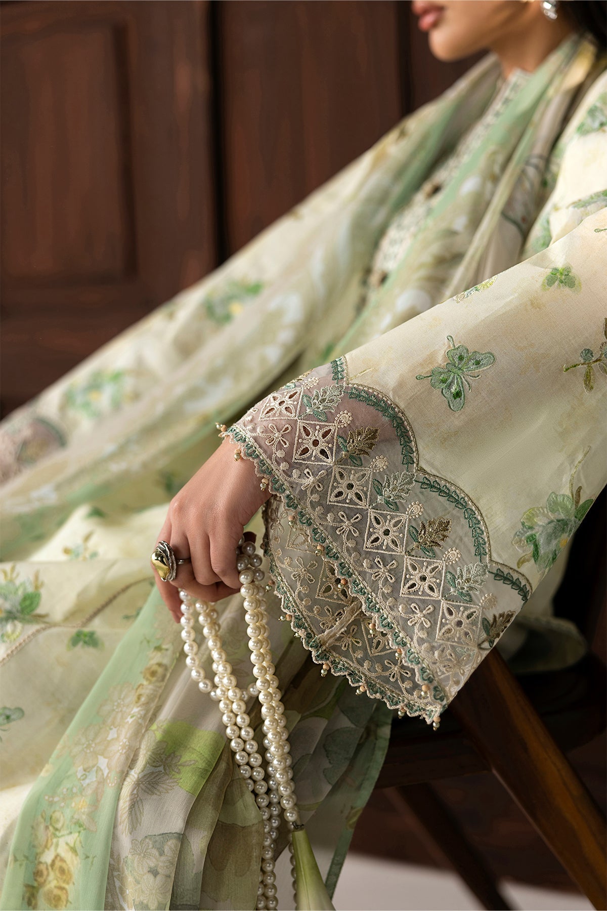 EMBROIDERED LAWN SF-4420