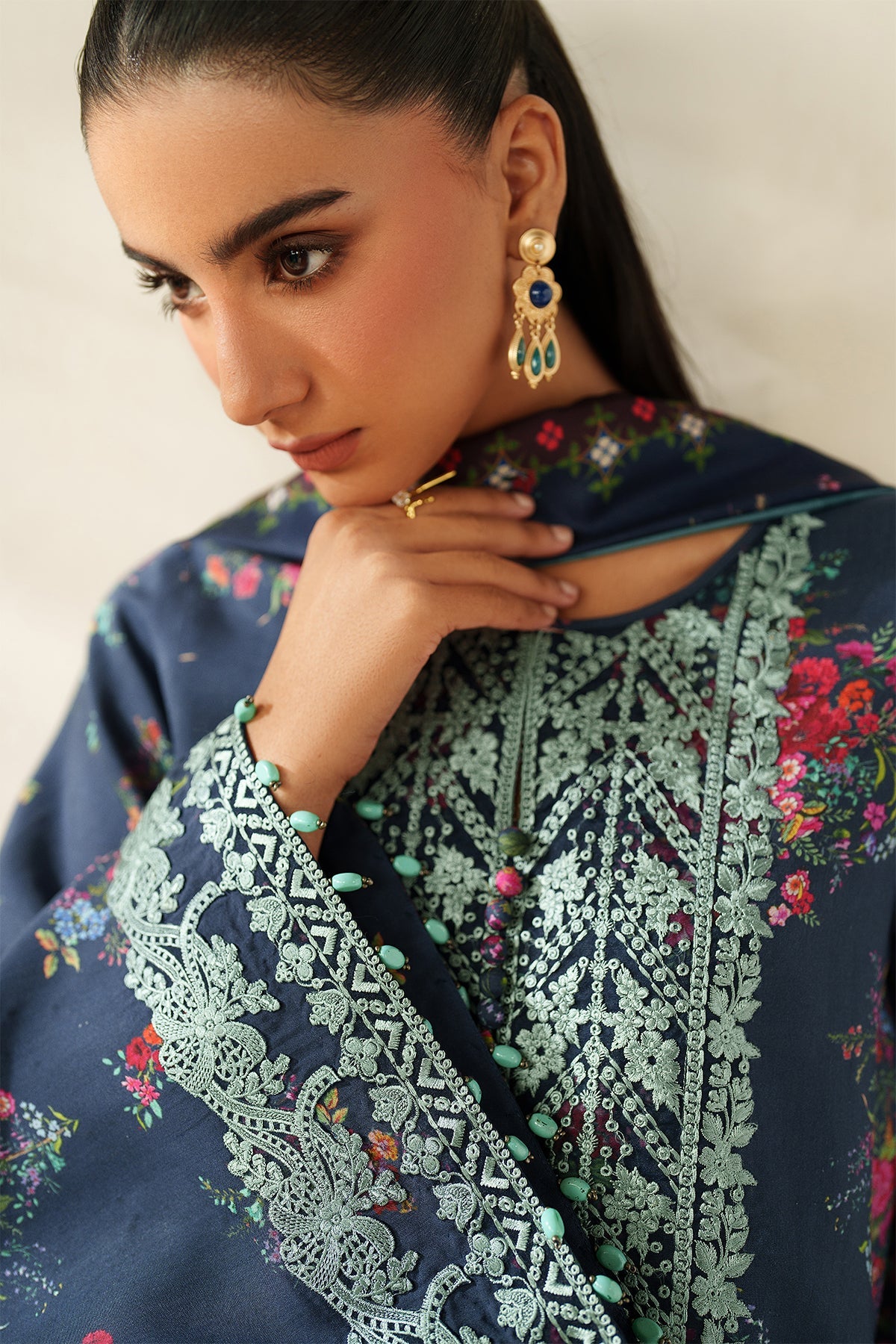 EMBROIDERED KHADDAR UF-4337