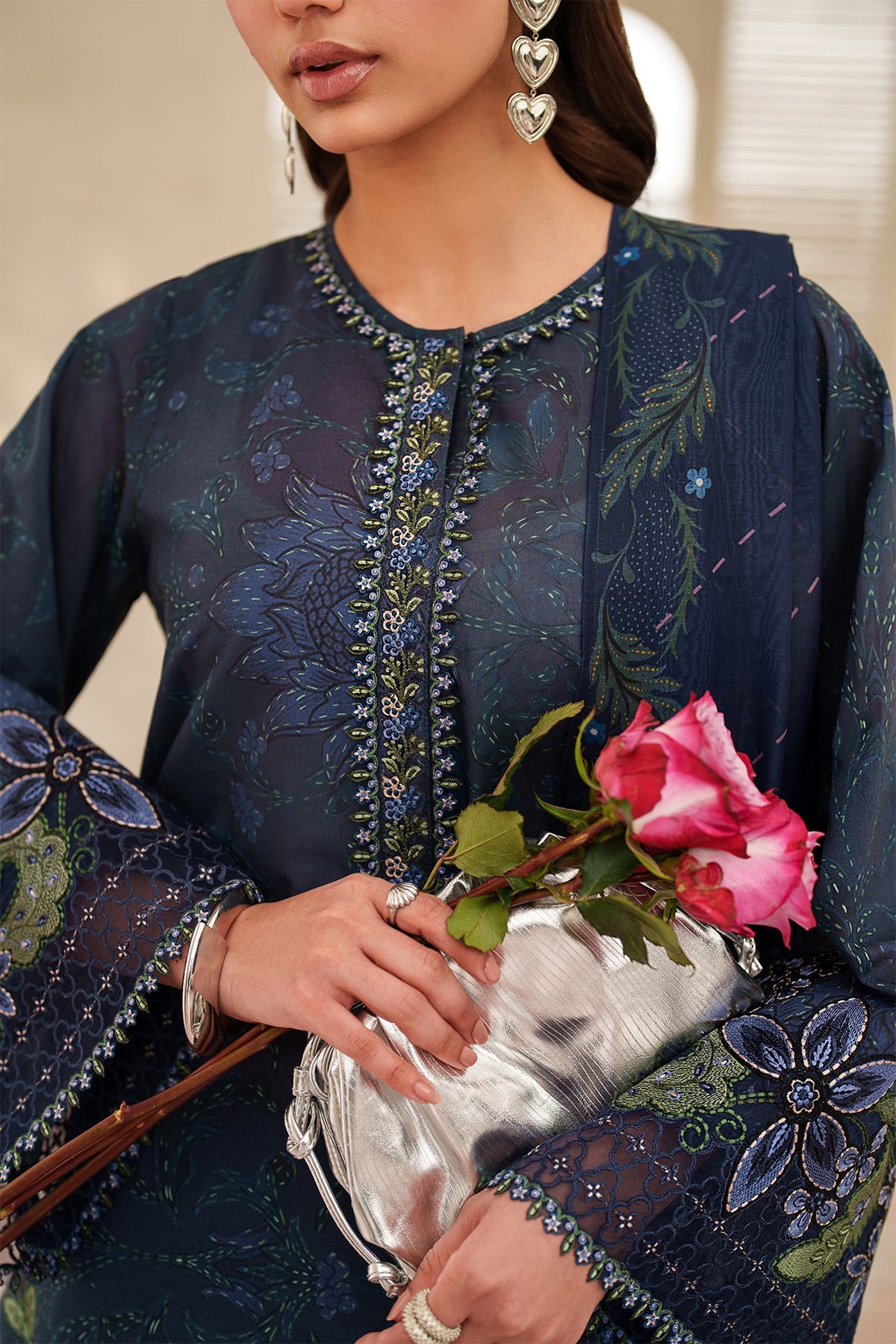 EMBROIDERED LAWN UF-4404