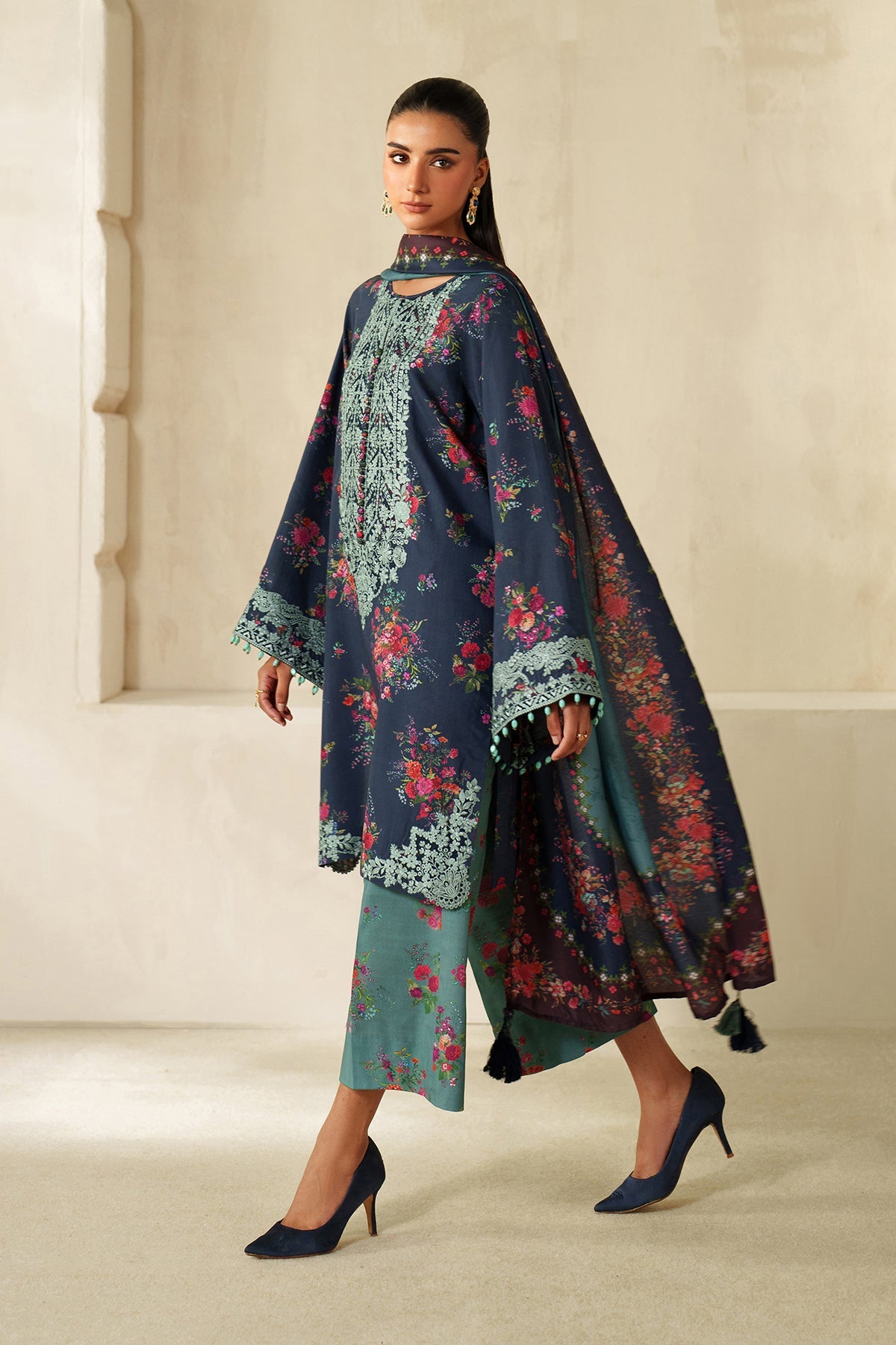 EMBROIDERED KHADDAR UF-4337