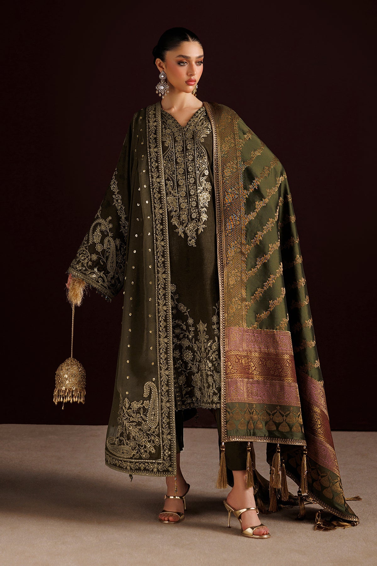 EMBROIDERED VELVET UF-4553