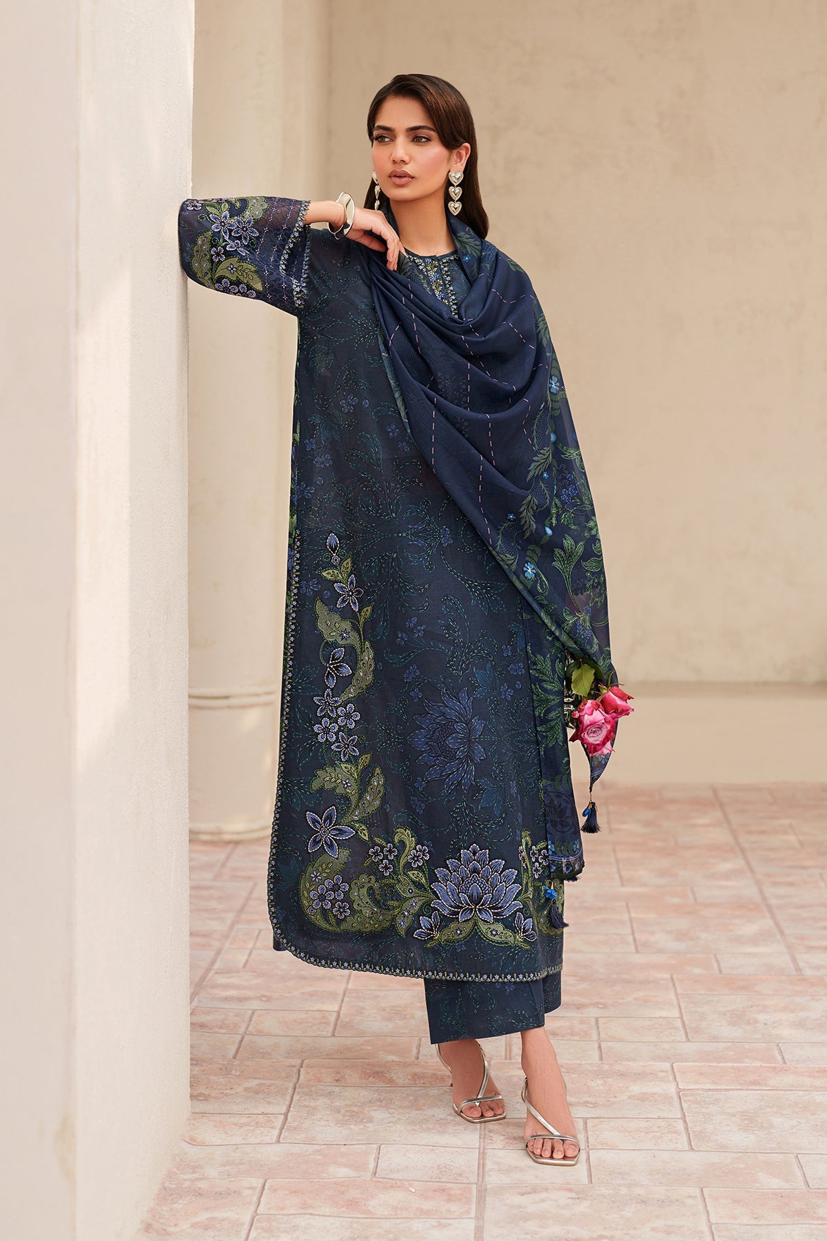 EMBROIDERED LAWN UF-4404