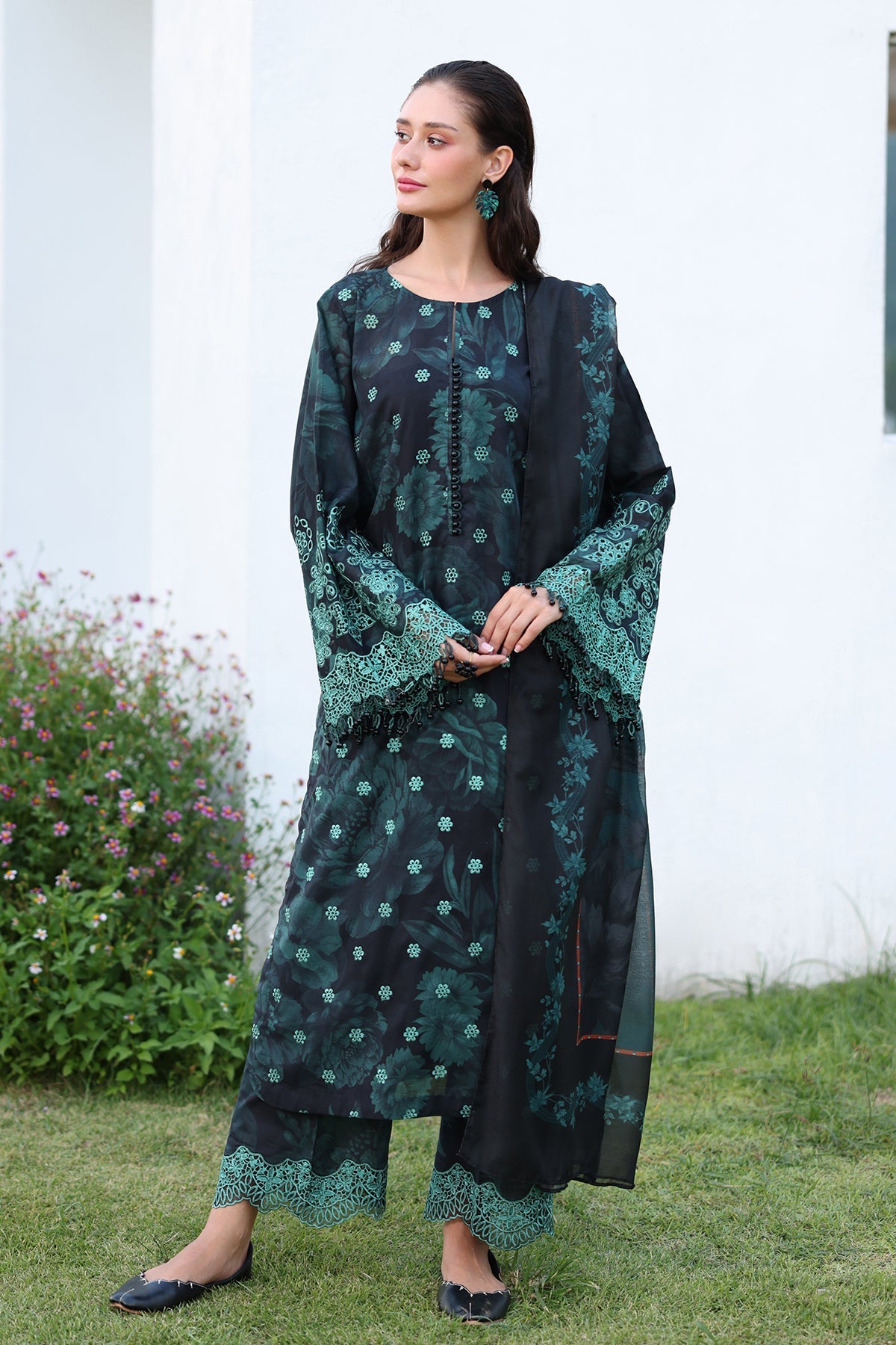 EMBROIDERED PRINTED LAWN SF-4245