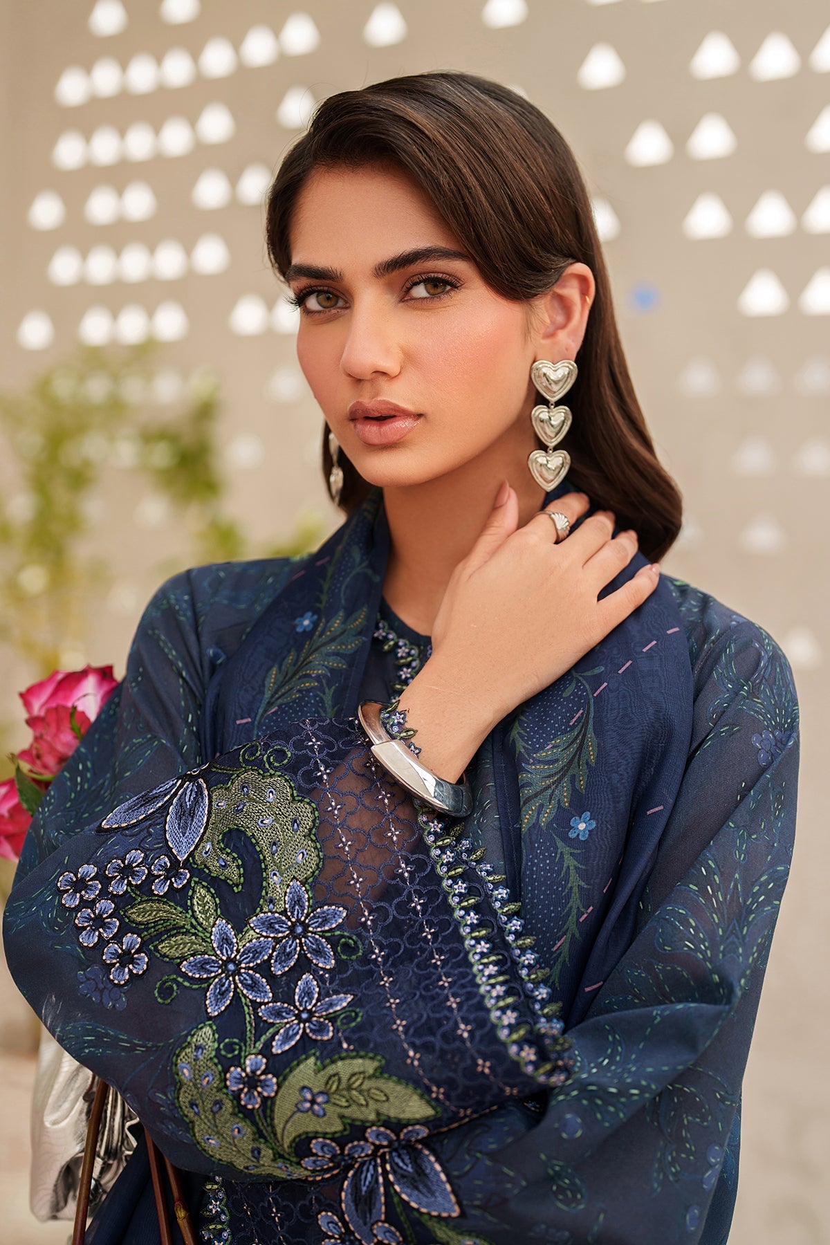 EMBROIDERED LAWN UF-4404