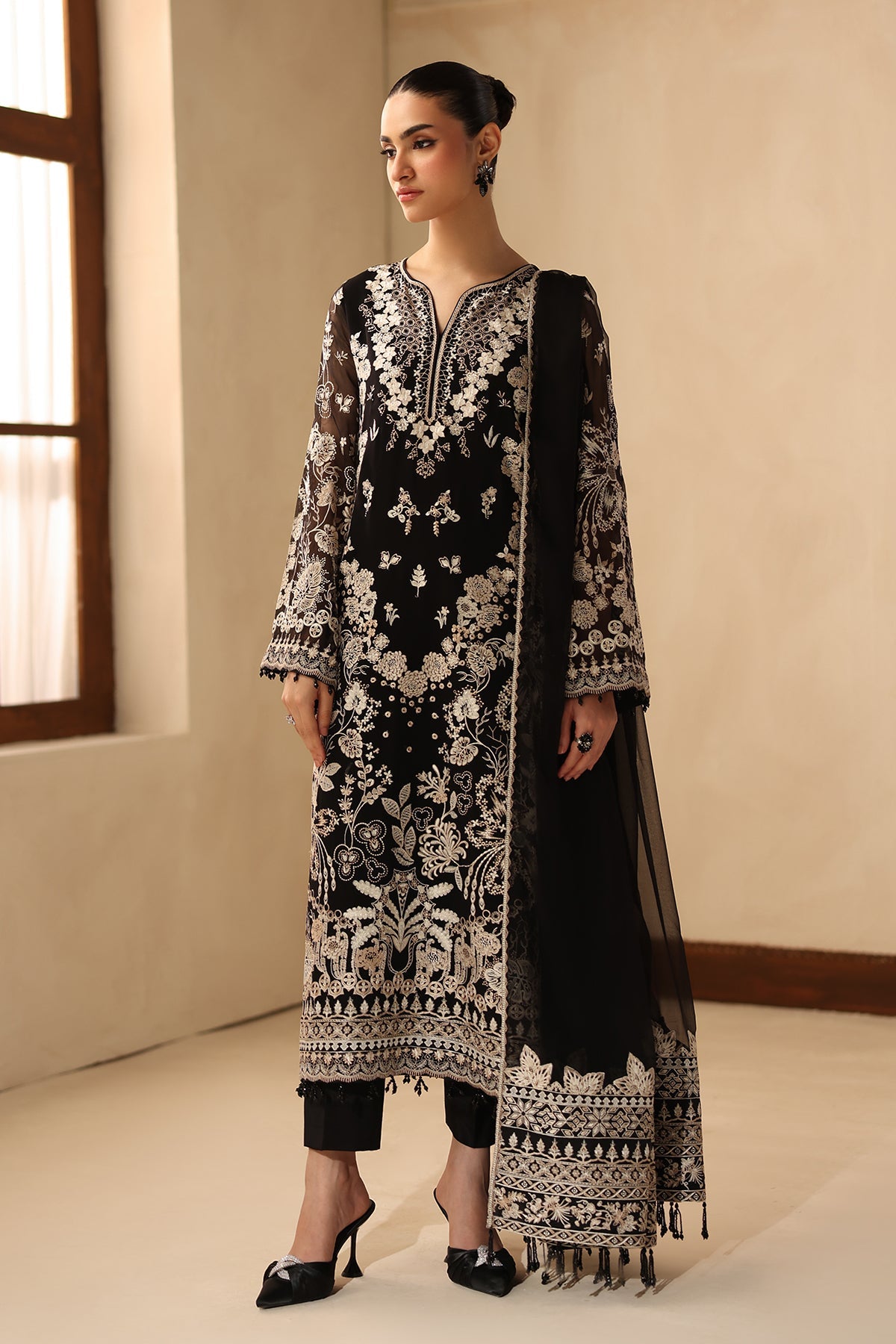 EMBROIDERED CHIFFON UF-4490