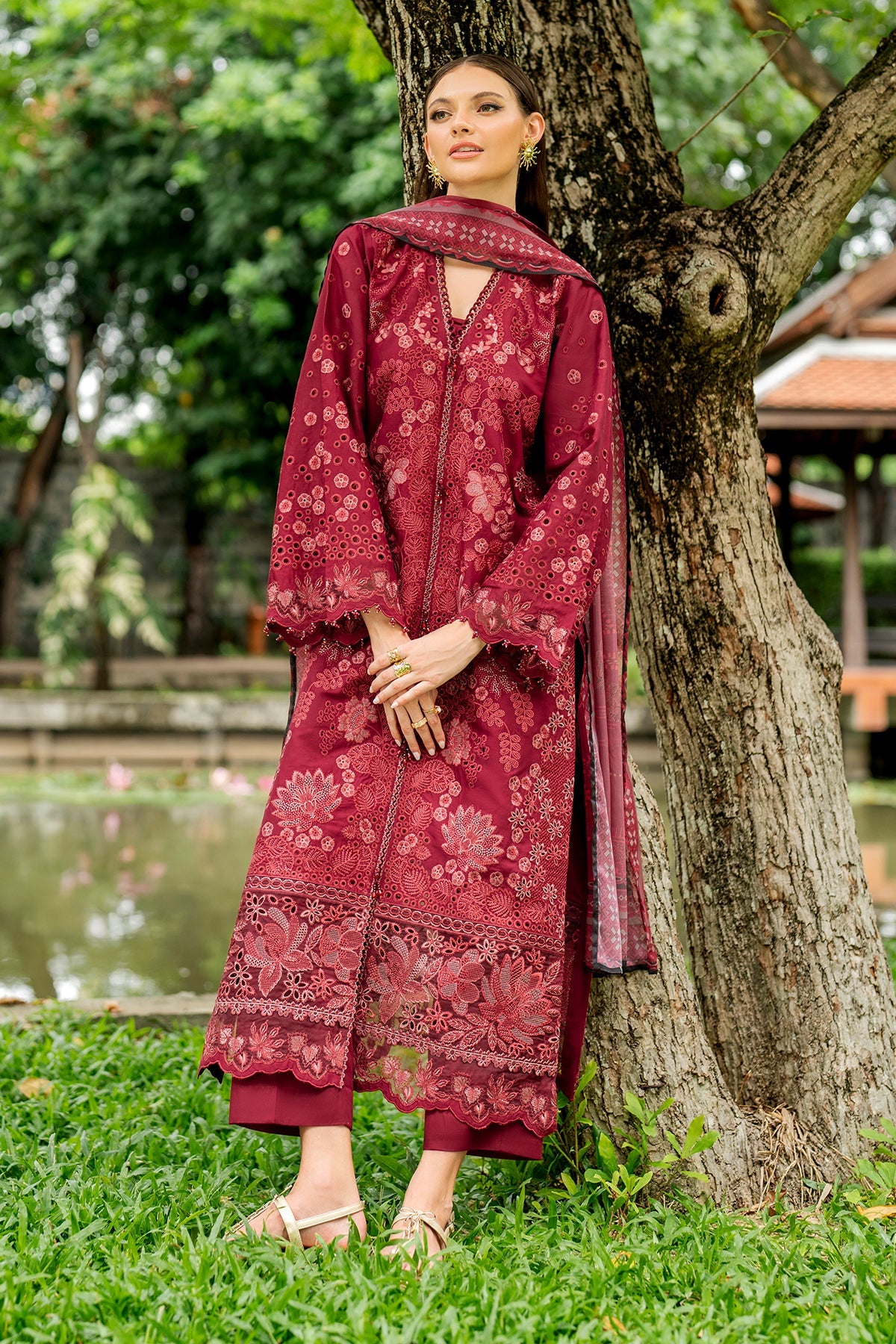 EMBROIDERED LAWN UF-4271