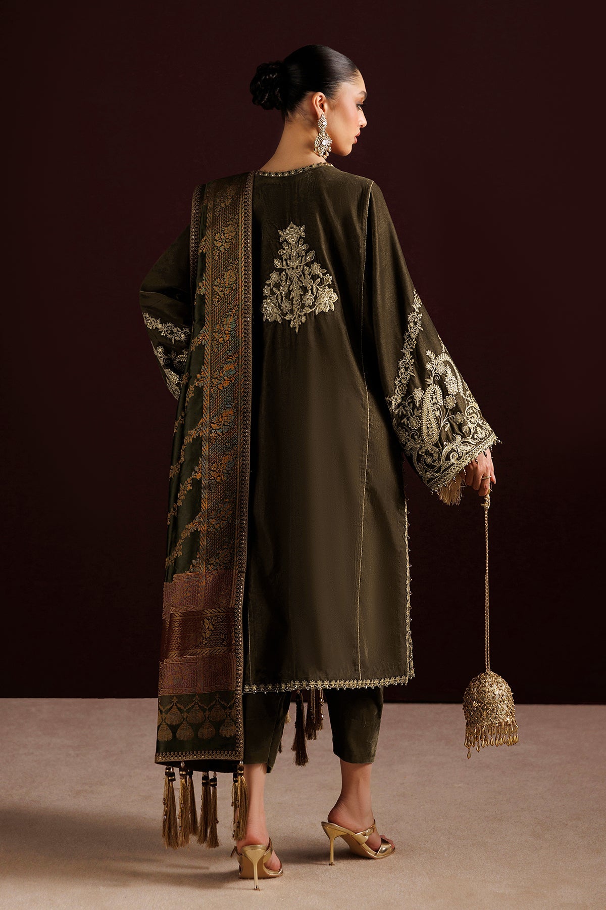 EMBROIDERED VELVET UF-4553