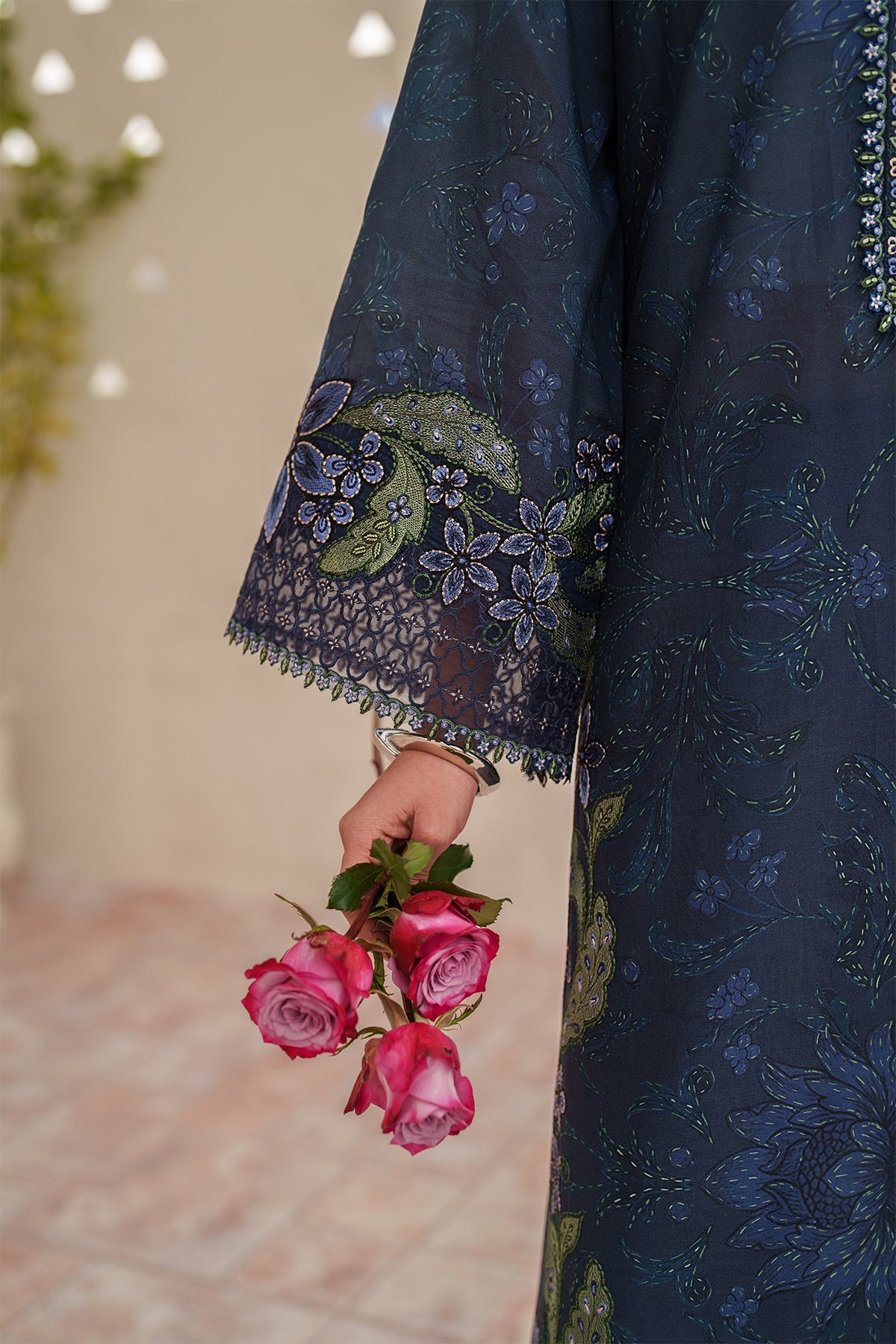 EMBROIDERED LAWN UF-4404