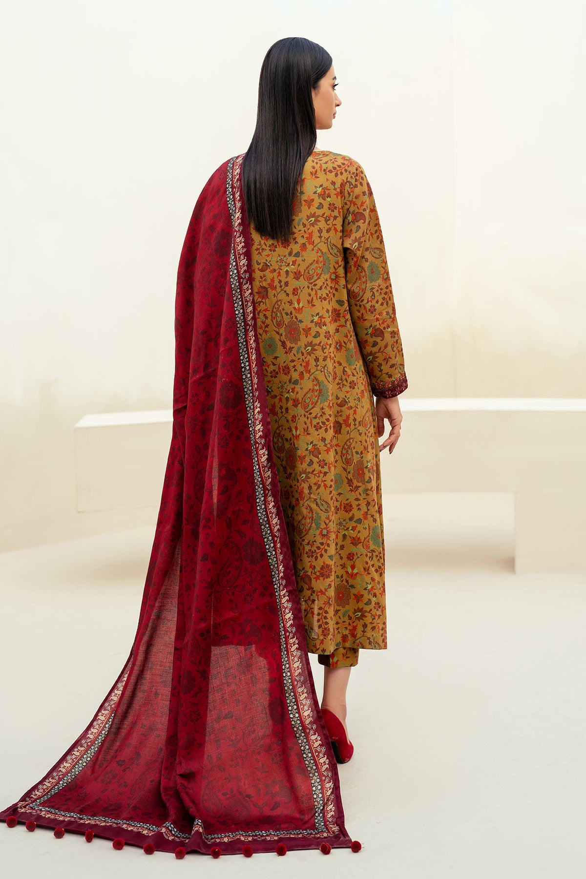 EMBROIDERED KHADDAR SF-4021