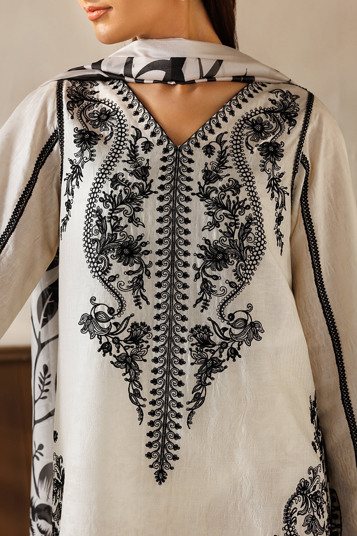 EMBROIDERED LAWN PR-1368