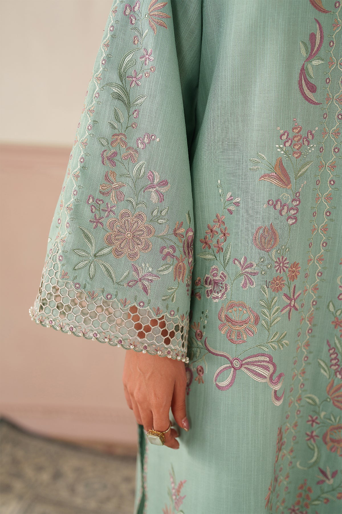 EMBROIDERED KHADDAR UF-4355