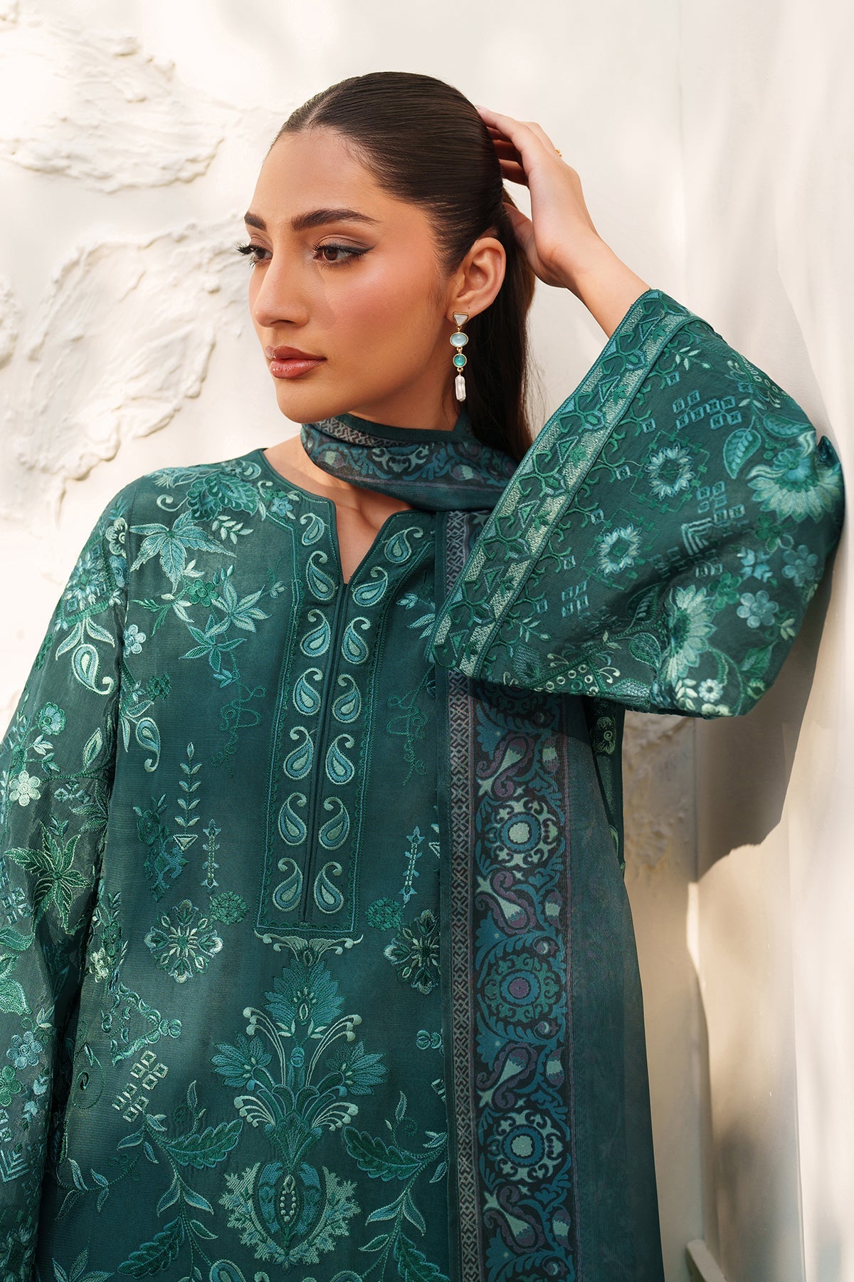 EMBROIDERED RAW SILK SF-4383