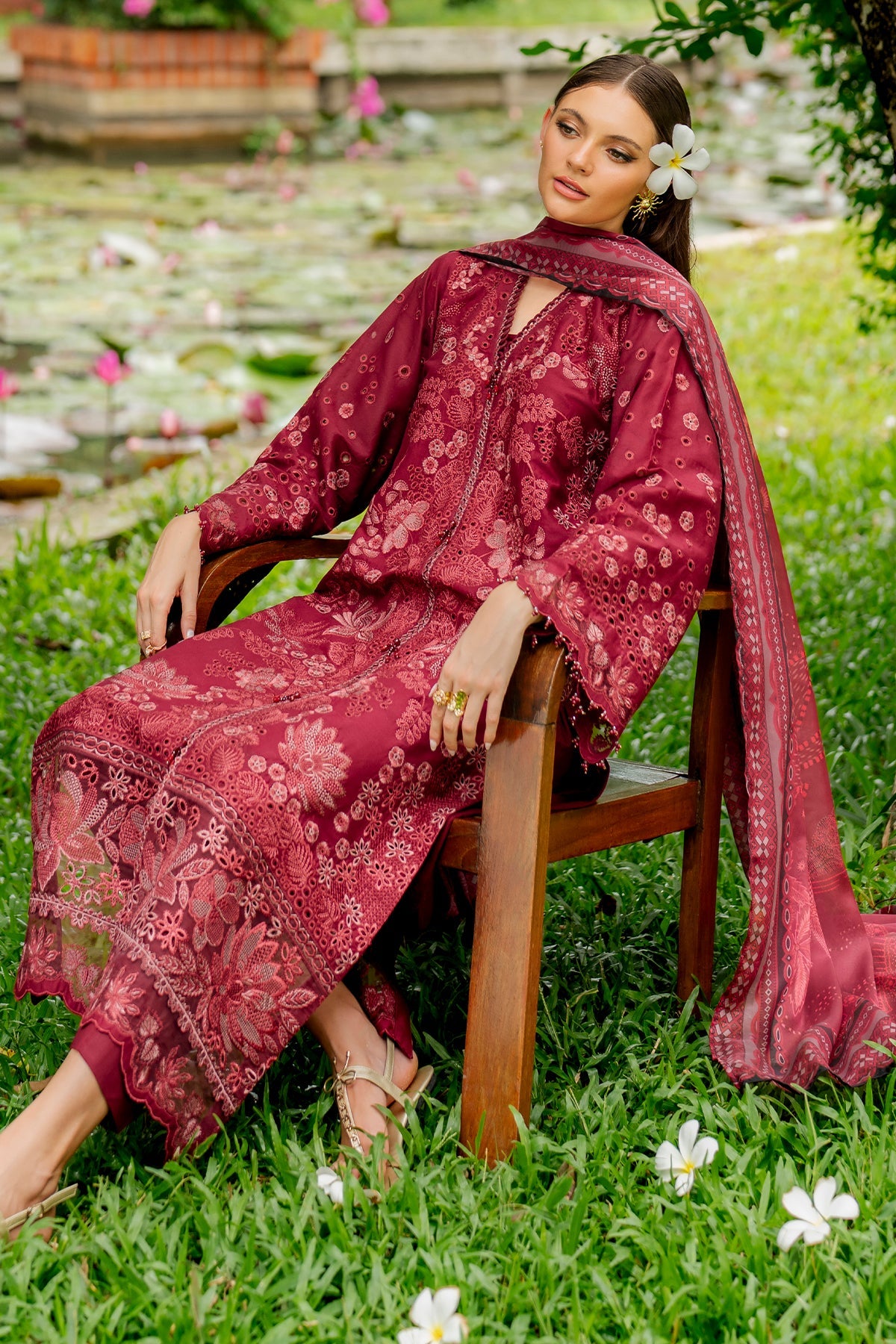EMBROIDERED LAWN UF-4271