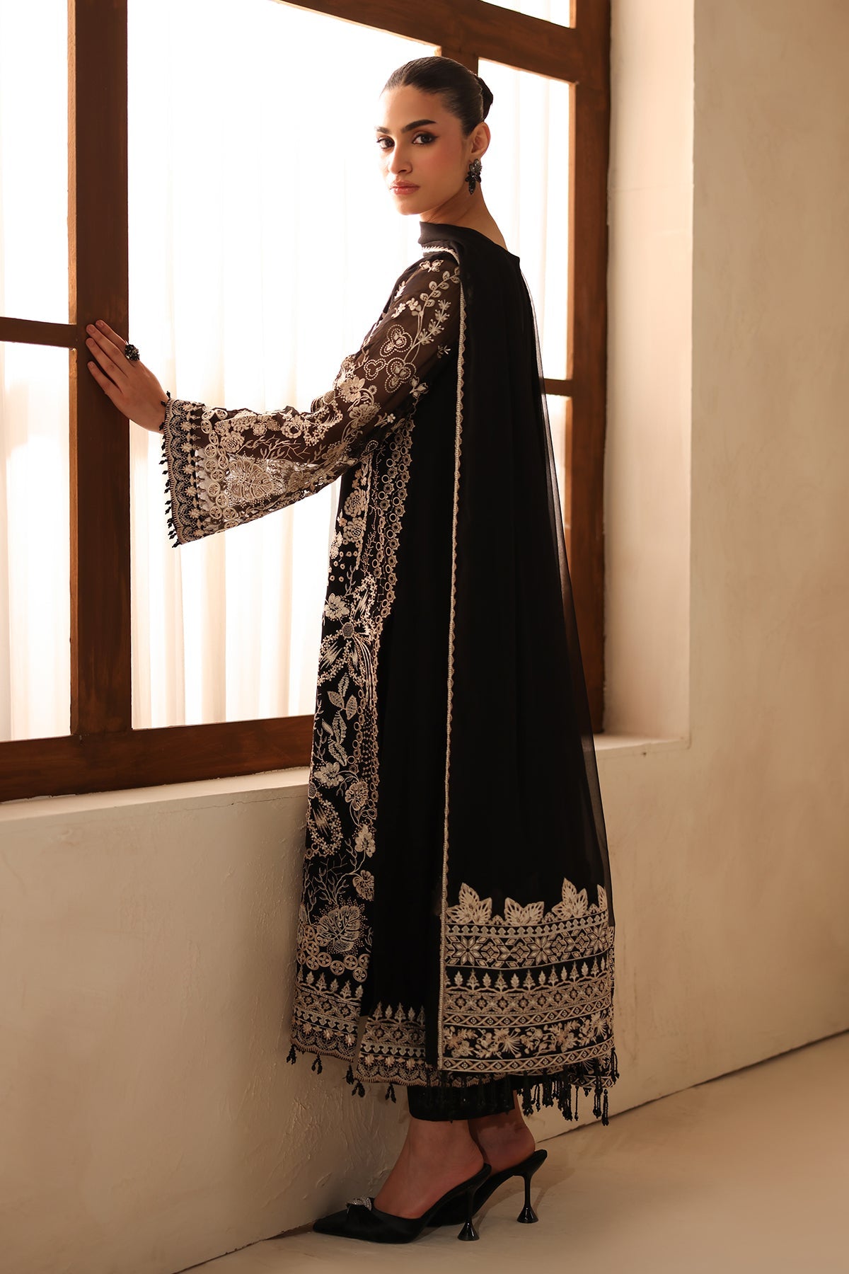 EMBROIDERED CHIFFON UF-4490