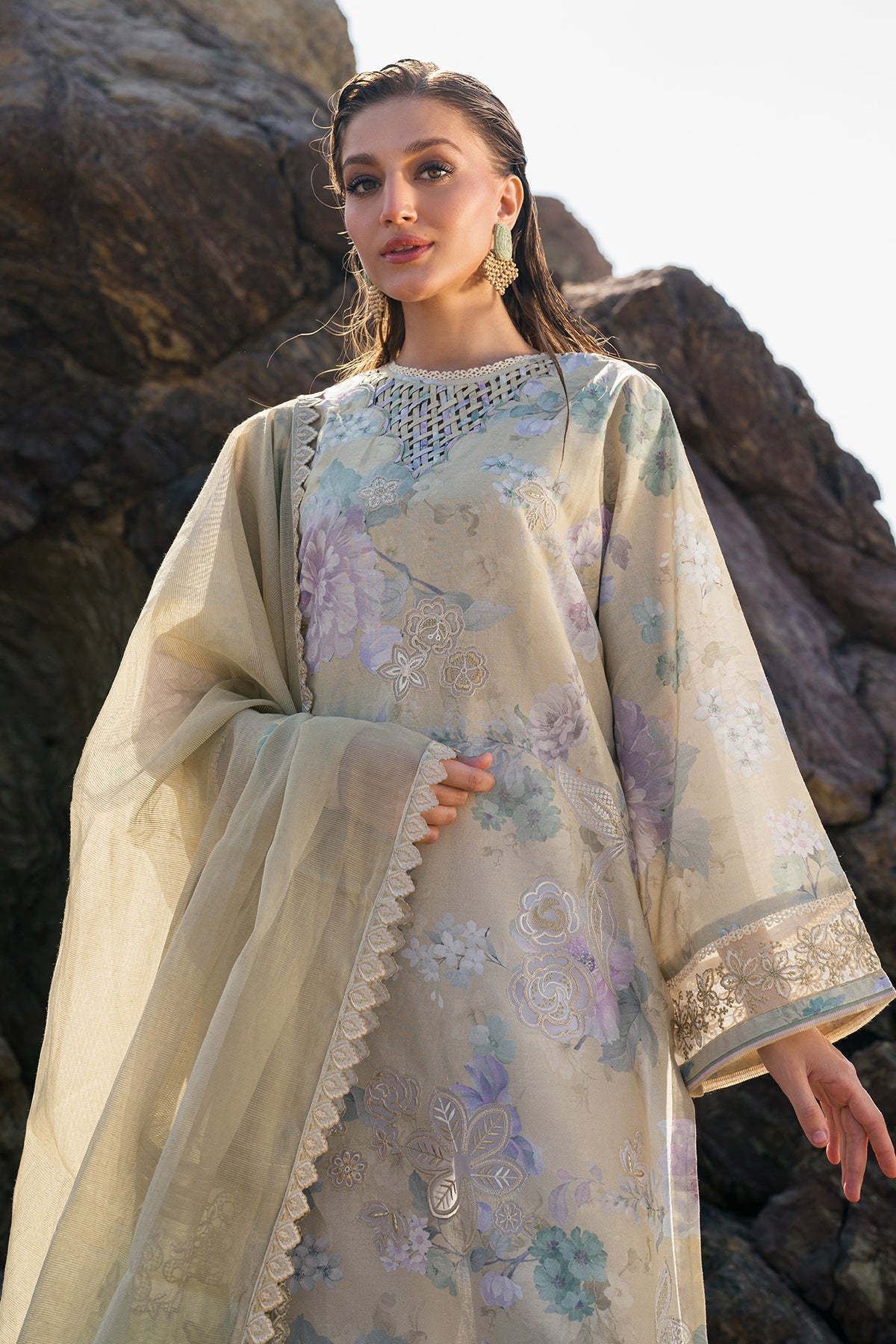 EMBROIDERED PRINTED LAWN UF-4112