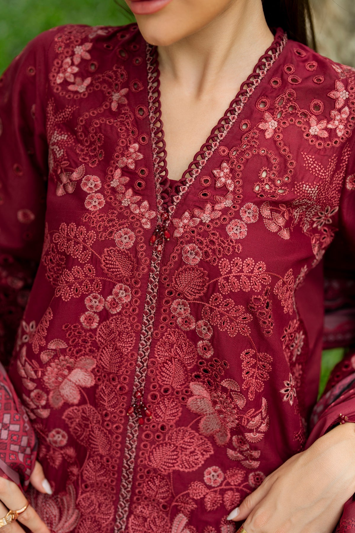 EMBROIDERED LAWN UF-4271