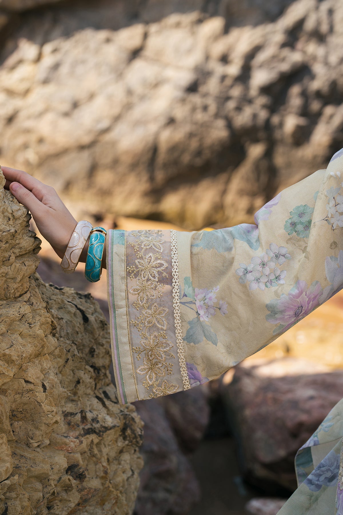 EMBROIDERED PRINTED LAWN UF-4112