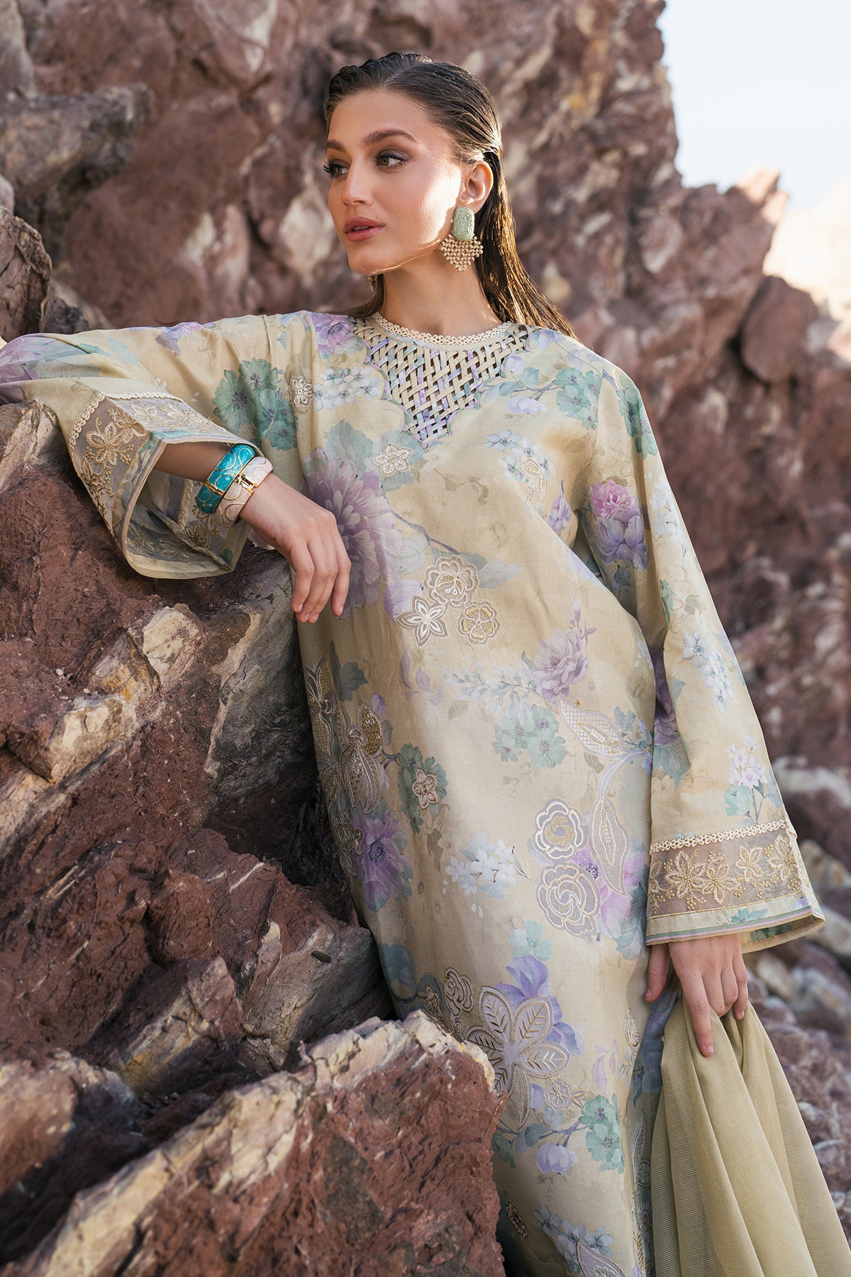 EMBROIDERED PRINTED LAWN UF-4112