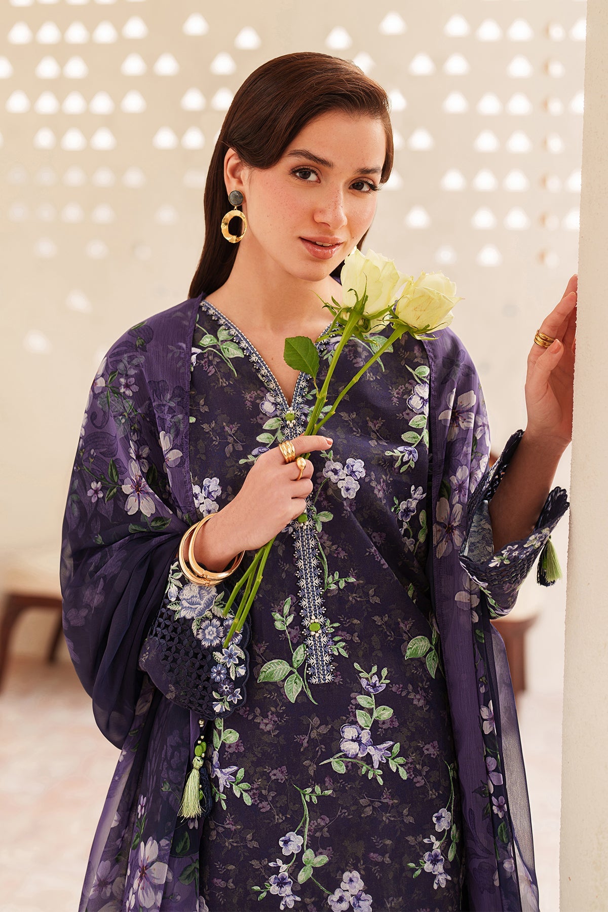 EMBROIDERED LAWN UF-4405