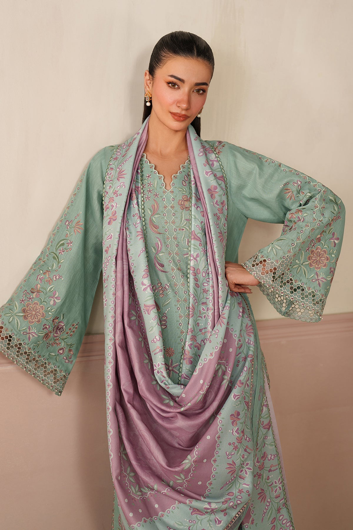 EMBROIDERED KHADDAR SF-4355