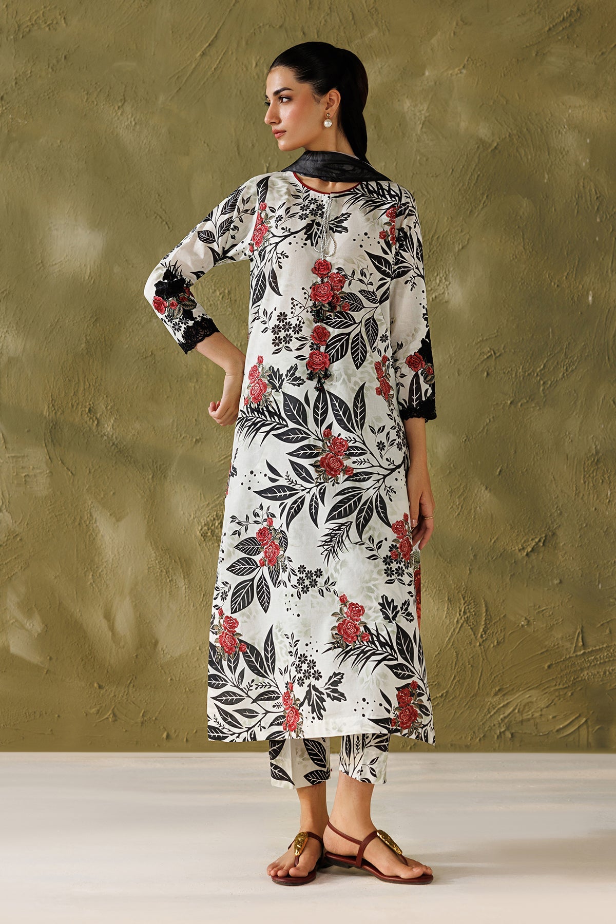EMBROIDERED LAWN SF-4505