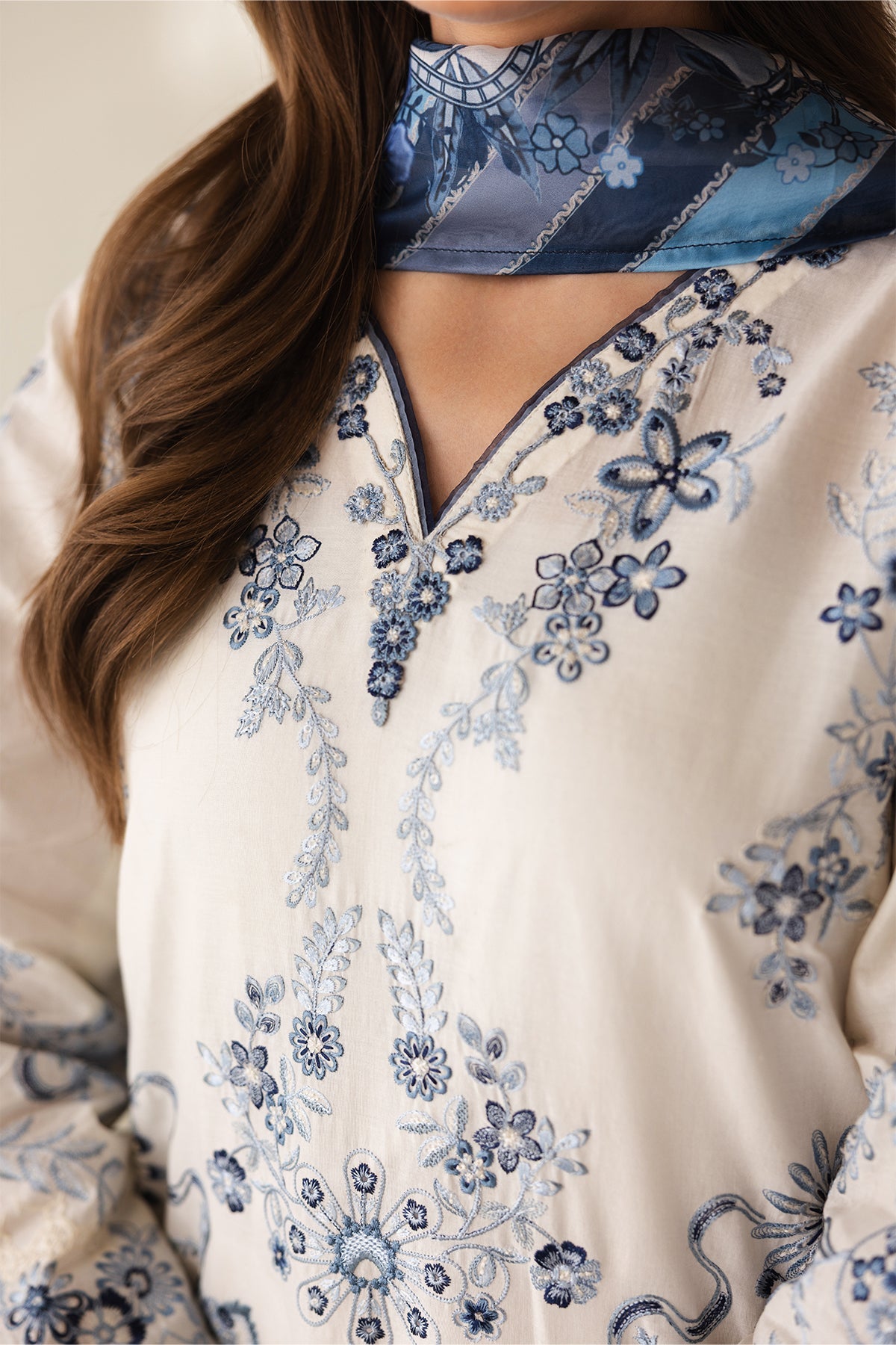 EMBROIDERED LAWN SF-4423