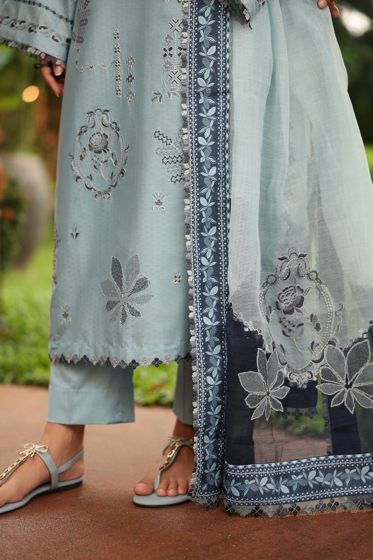 EMBROIDERED JACQUARD LAWN SF-4247
