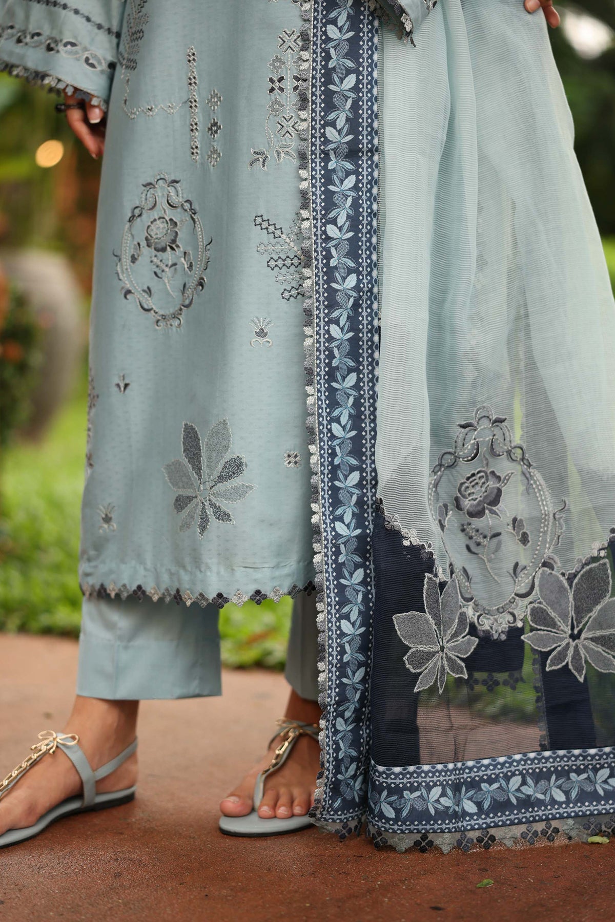 EMBROIDERED JACQUARD LAWN SF-4247